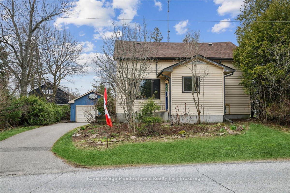 Photo 45 of 11024 First Line Nassagaweya, Milton, Moffat — HOMEH
