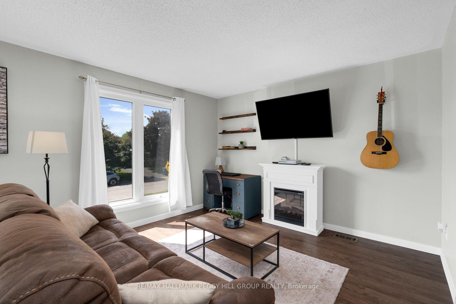 Photo 2 of 6 Cindy Lee Crescent, Orillia — HOMEH