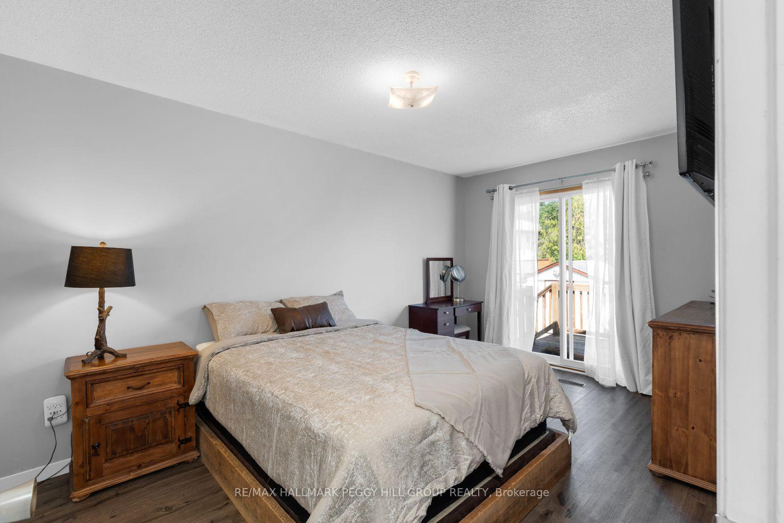 Photo 7 of 6 Cindy Lee Crescent, Orillia — HOMEH