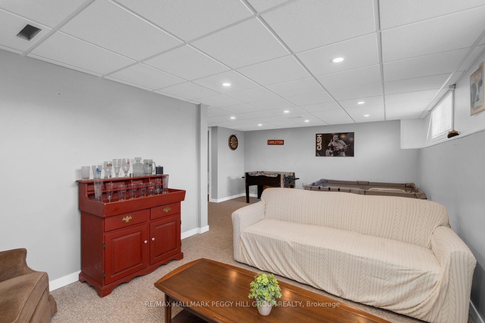 Photo 11 of 6 Cindy Lee Crescent, Orillia — HOMEH