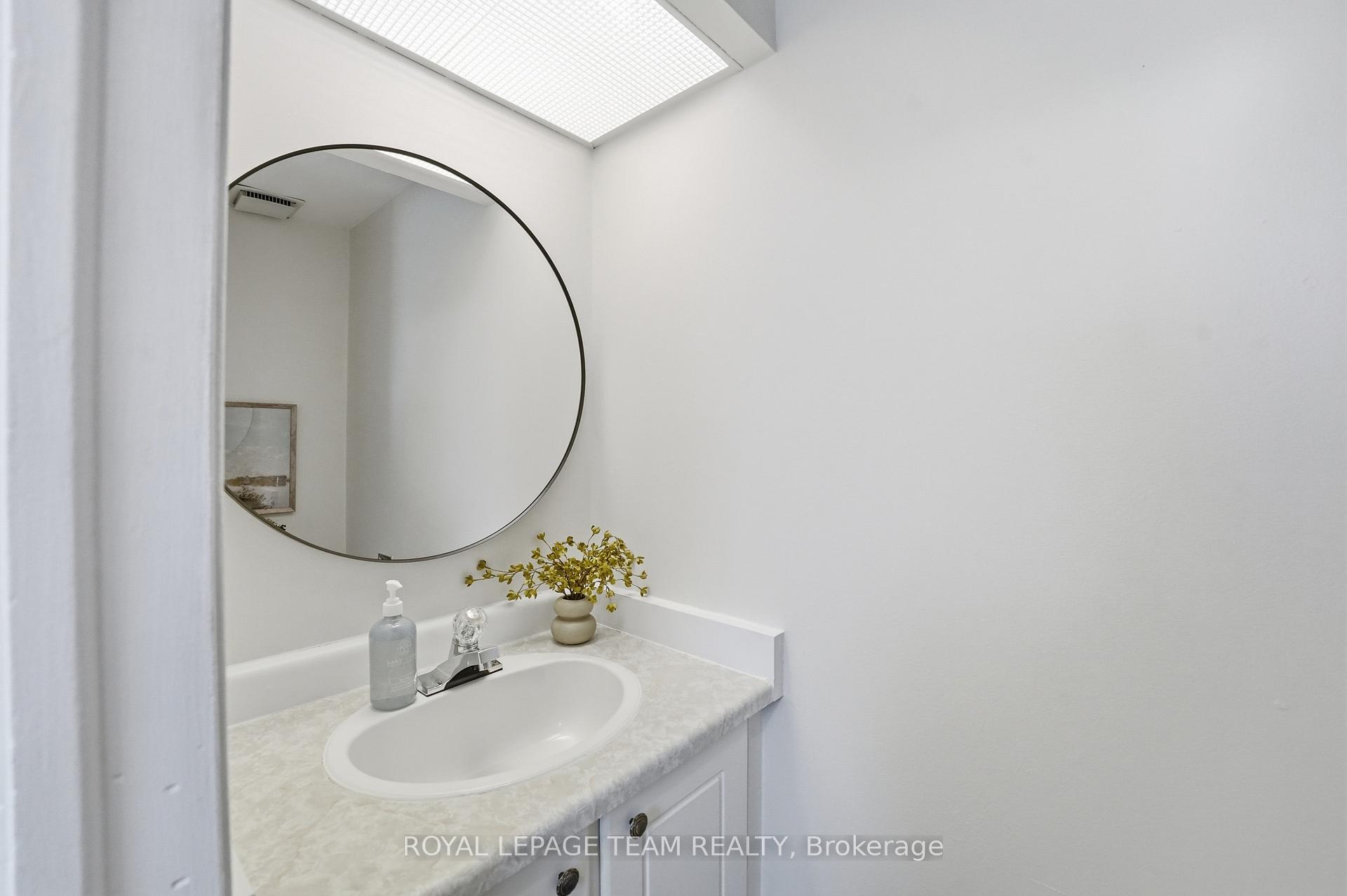 Photo 5 of 67 Castlefrank Road, Ottawa, Kanata - Glencairn/Hazeldean — HOMEH