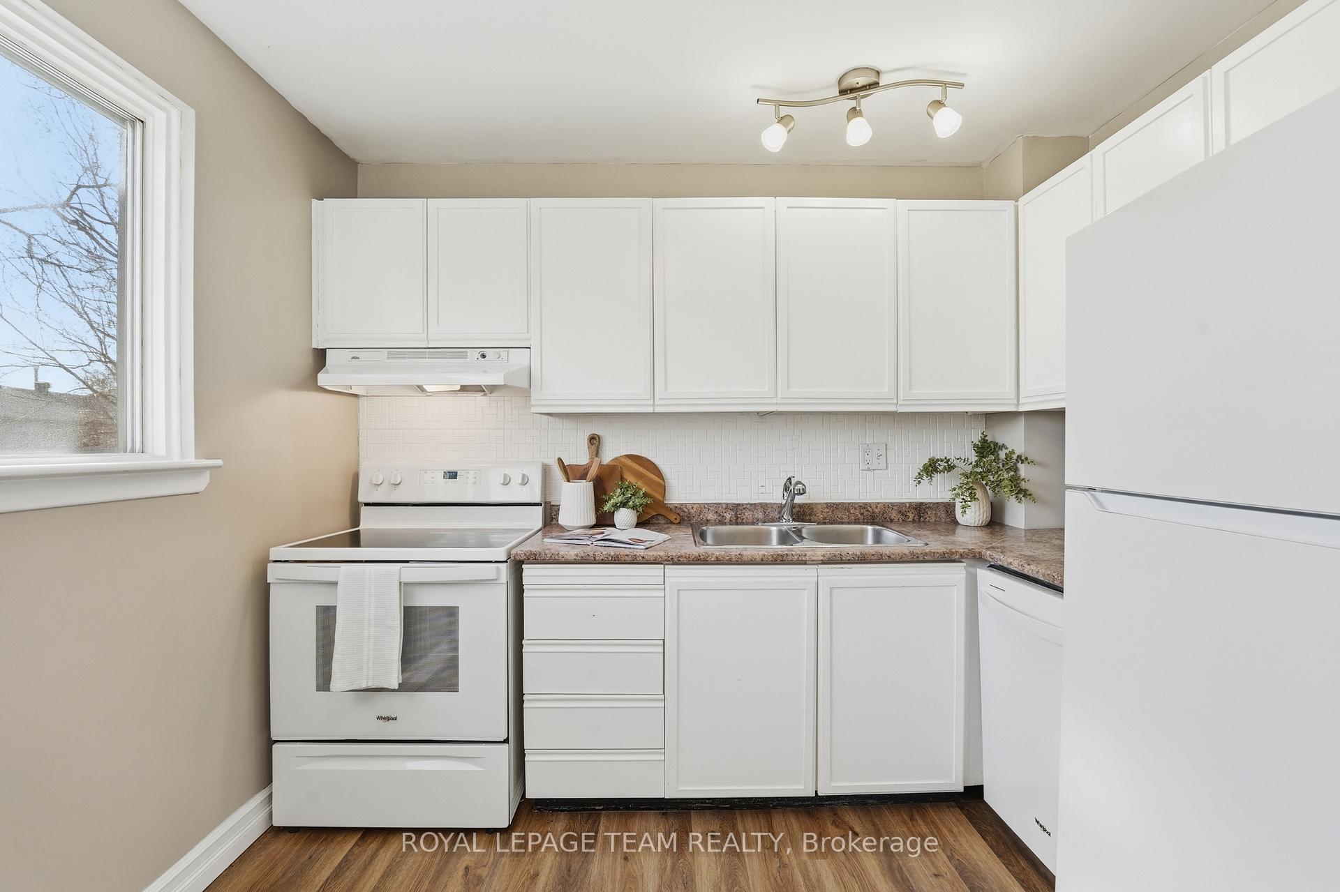 Photo 19 of 67 Castlefrank Road, Ottawa, Kanata - Glencairn/Hazeldean — HOMEH