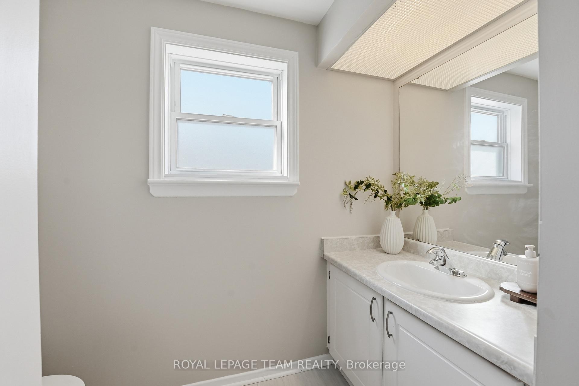 Photo 32 of 67 Castlefrank Road, Ottawa, Kanata - Glencairn/Hazeldean — HOMEH
