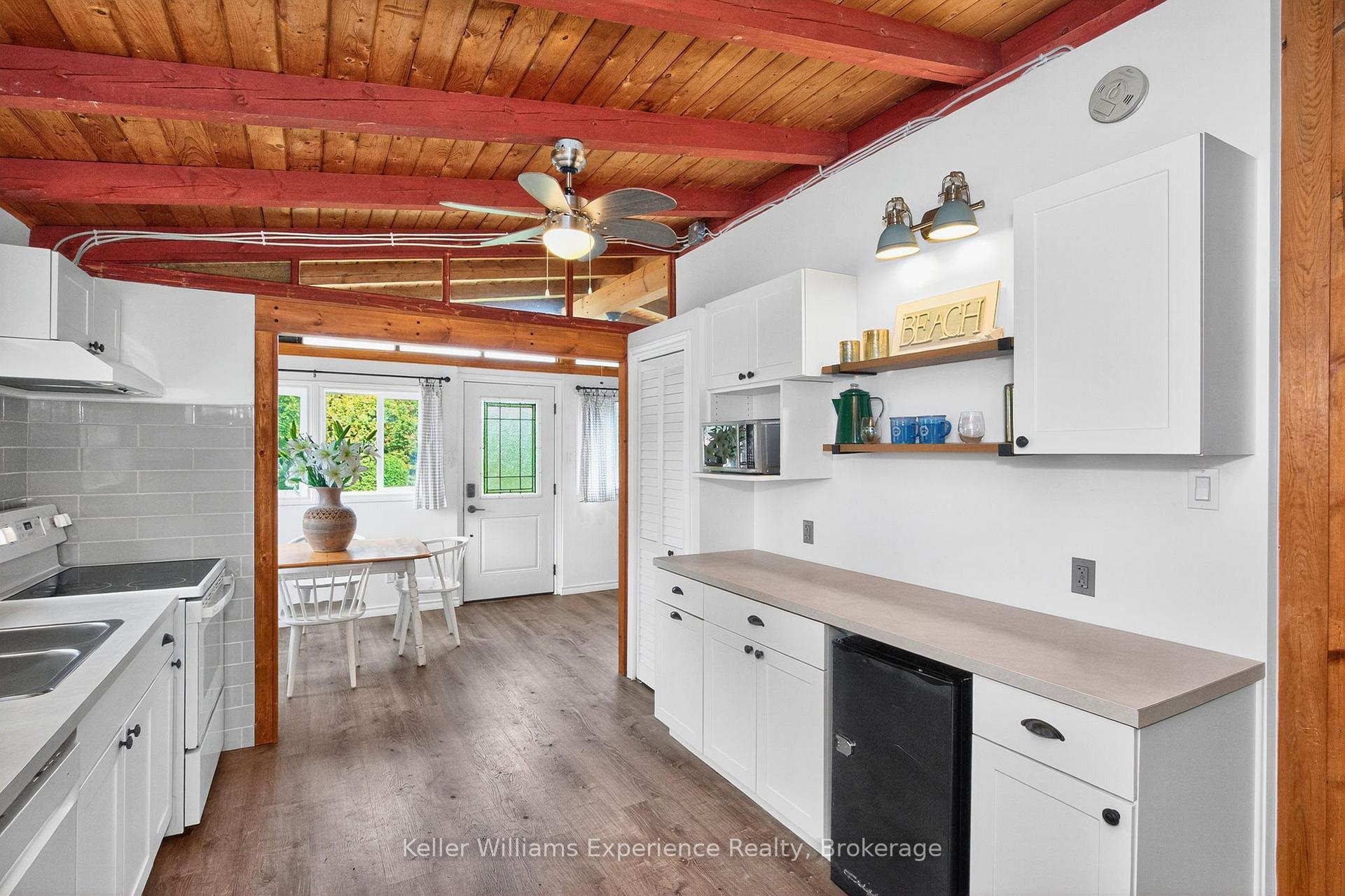 Photo 9 of 681 McMurtry Road, Midland — HOMEH