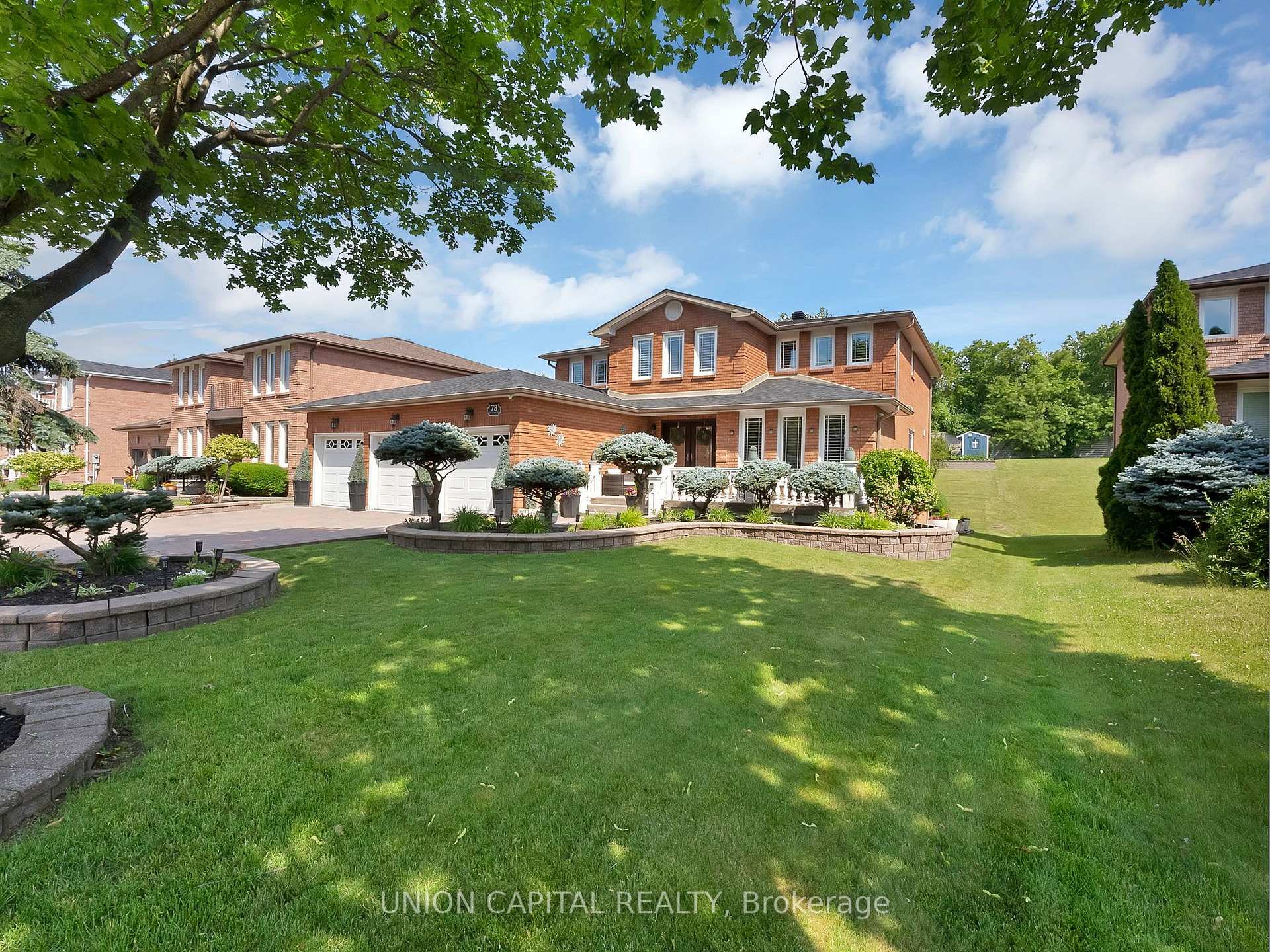 Photo 2 of 78 Beckenridge Drive, Markham, Milliken Mills East — HOMEH