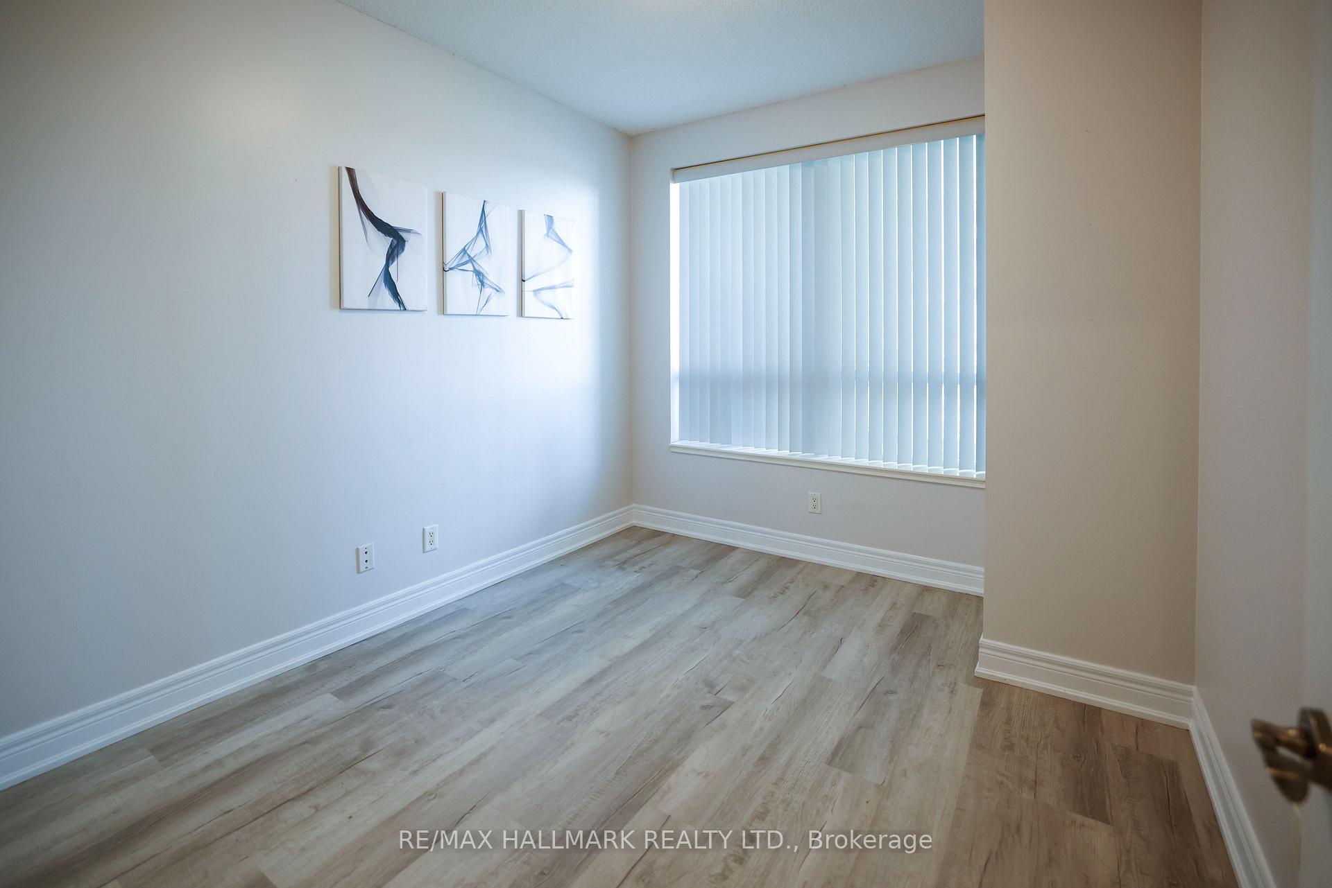 Photo 13 of Unit 112, 62 Suncrest Boulevard, Markham, Commerce Valley — HOMEH