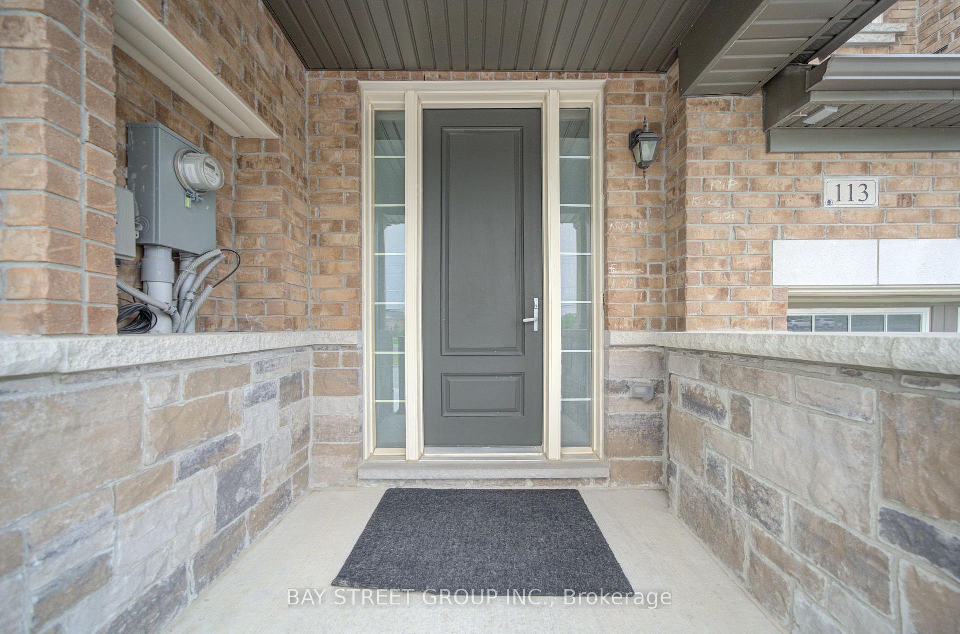 Photo 3 of 113 Drizzle Crescent, Richmond Hill, Oak Ridges — HOMEH