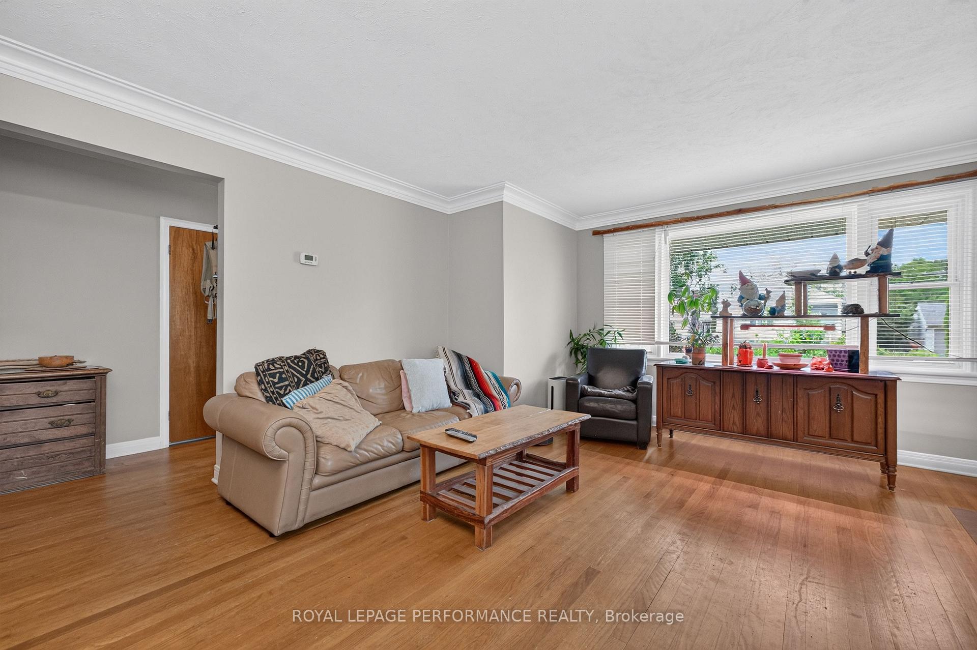 Photo 5 of 245 Compton Avenue, Ottawa, Woodroffe — HOMEH