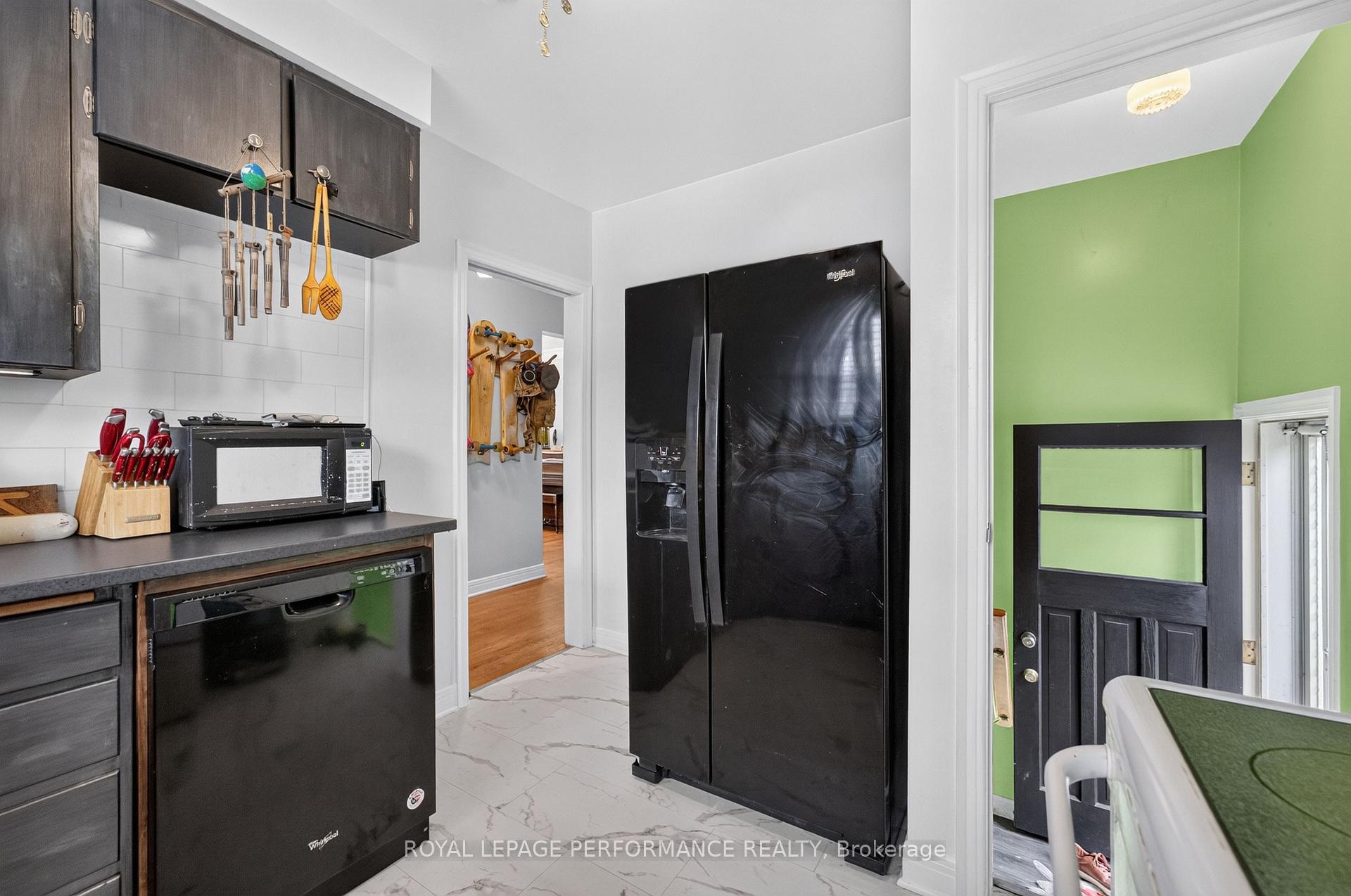 Photo 11 of 245 Compton Avenue, Ottawa, Woodroffe — HOMEH