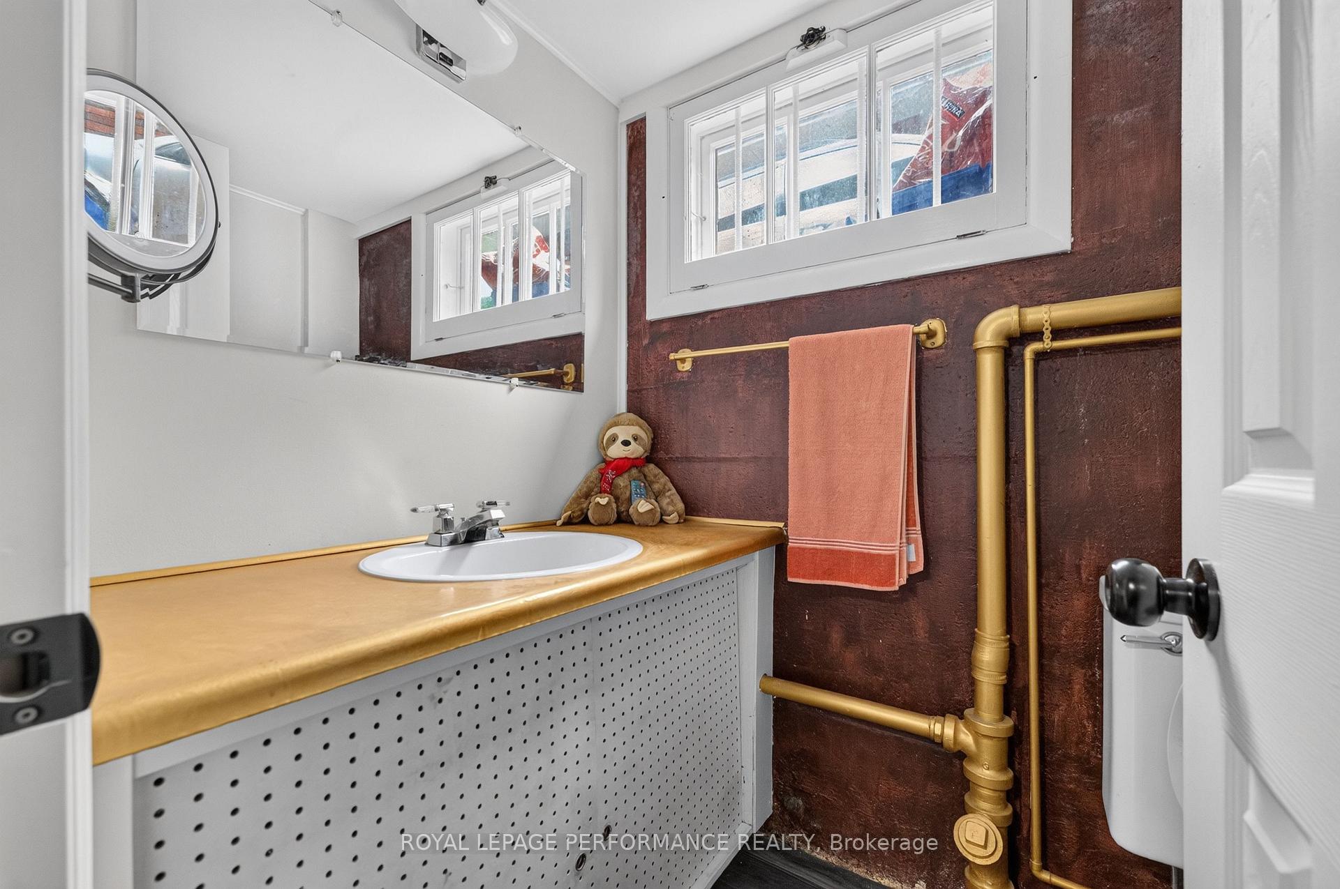 Photo 20 of 245 Compton Avenue, Ottawa, Woodroffe — HOMEH