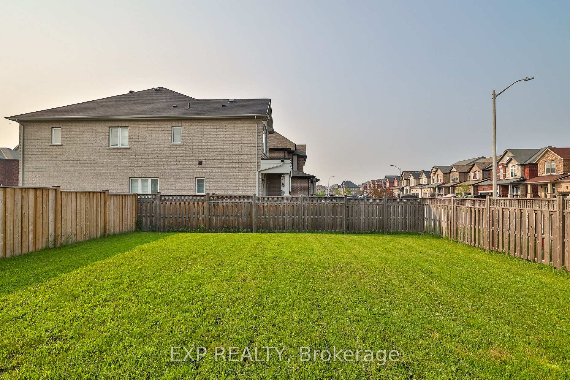 Photo 35 of 1487 Farrow Cres, Innisfil, Rural Innisfil — HOMEH