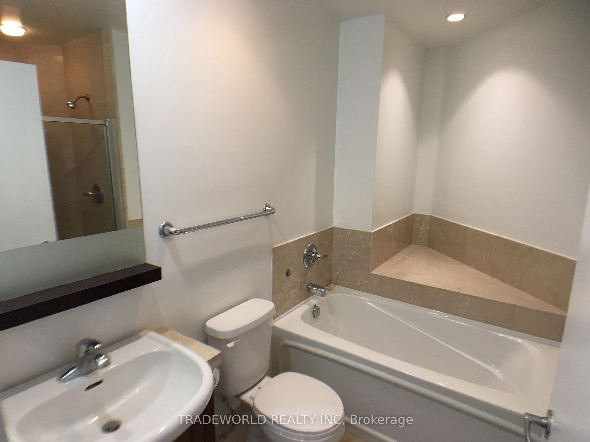 Photo 9 of Unit 2805, 208 Queens Quay W, Toronto, Waterfront Communities — HOMEH