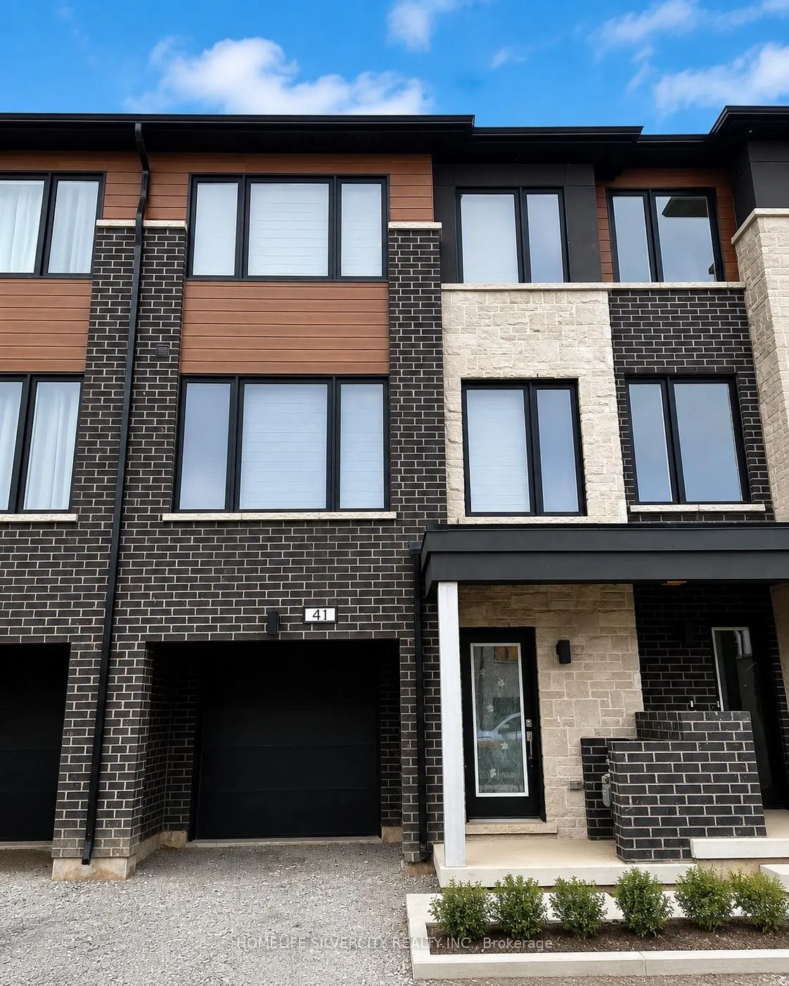 Photo 1 of 41 Humberstone Drive, Halton Hills, Georgetown — HOMEH