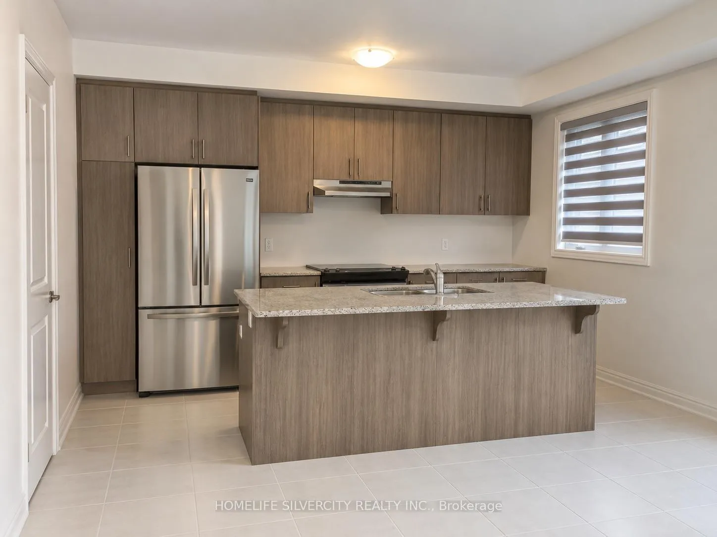 Photo 4 of 41 Humberstone Drive, Halton Hills, Georgetown — HOMEH