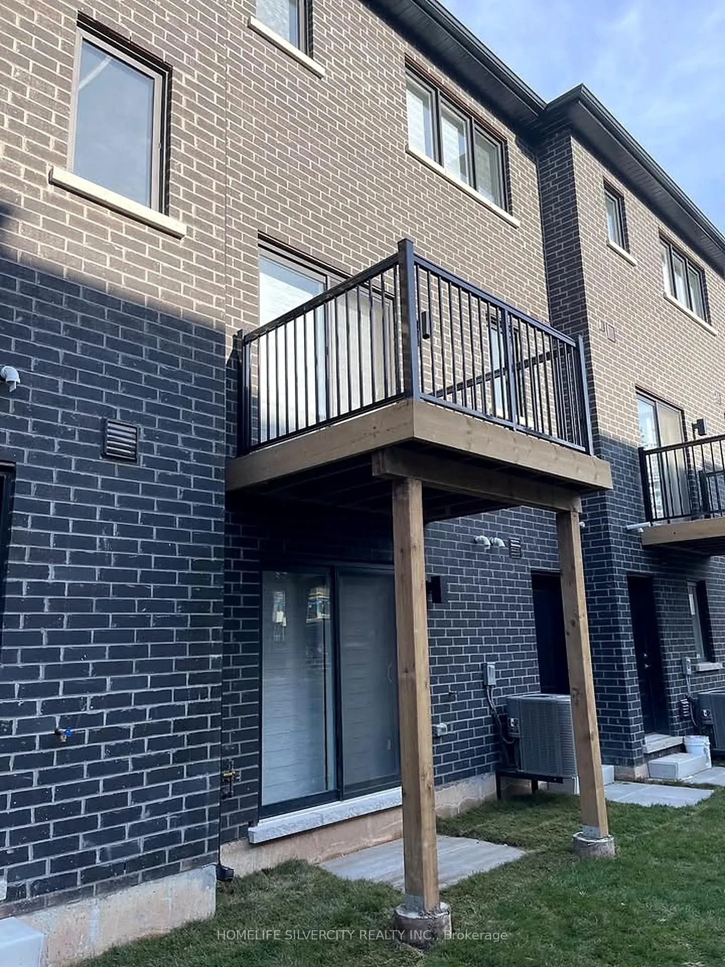 Photo 13 of 41 Humberstone Drive, Halton Hills, Georgetown — HOMEH