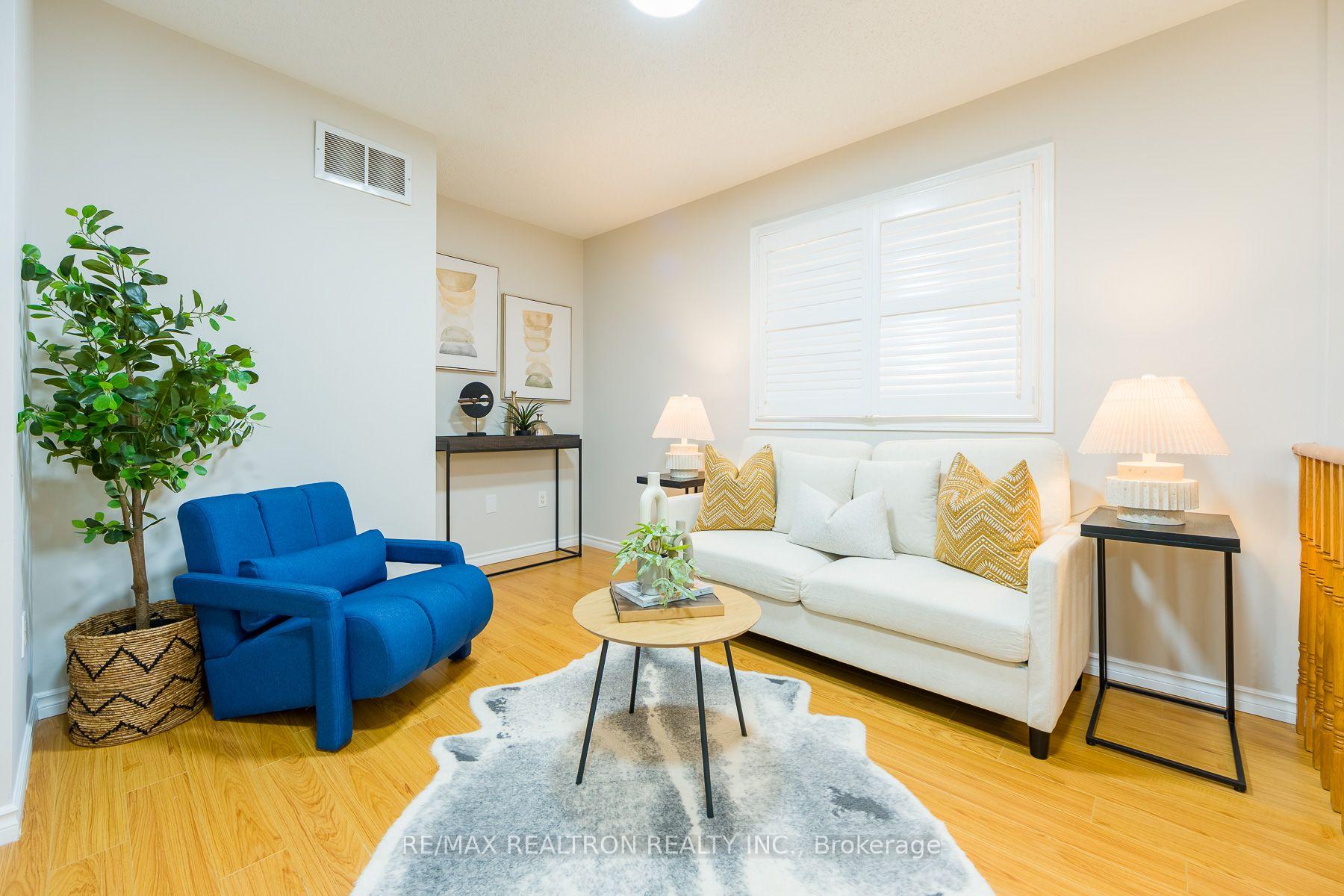 Photo 31 of 1 Heathwood Drive, Brampton, Fletcher's Meadow — HOMEH