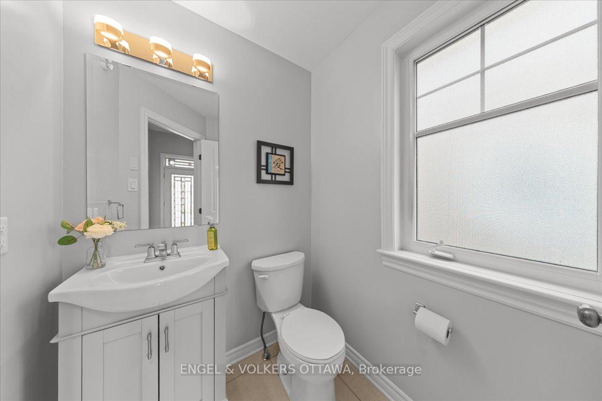 Photo 15 of 520 Rochefort Circle, Ottawa, Avalon West — HOMEH