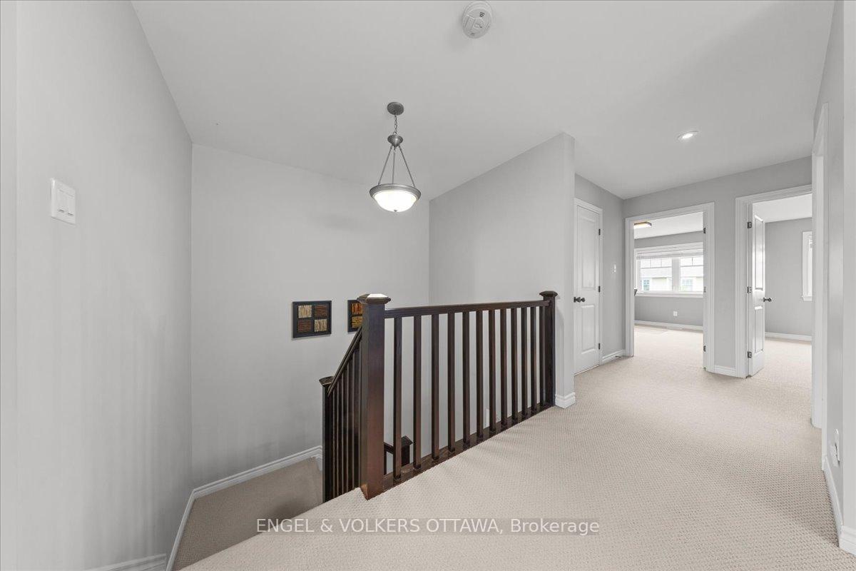 Photo 16 of 520 Rochefort Circle, Ottawa, Avalon West — HOMEH