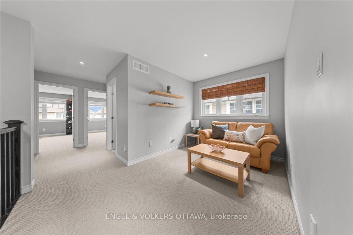 Photo 17 of 520 Rochefort Circle, Ottawa, Avalon West — HOMEH