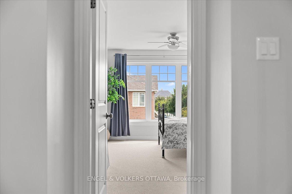 Photo 18 of 520 Rochefort Circle, Ottawa, Avalon West — HOMEH