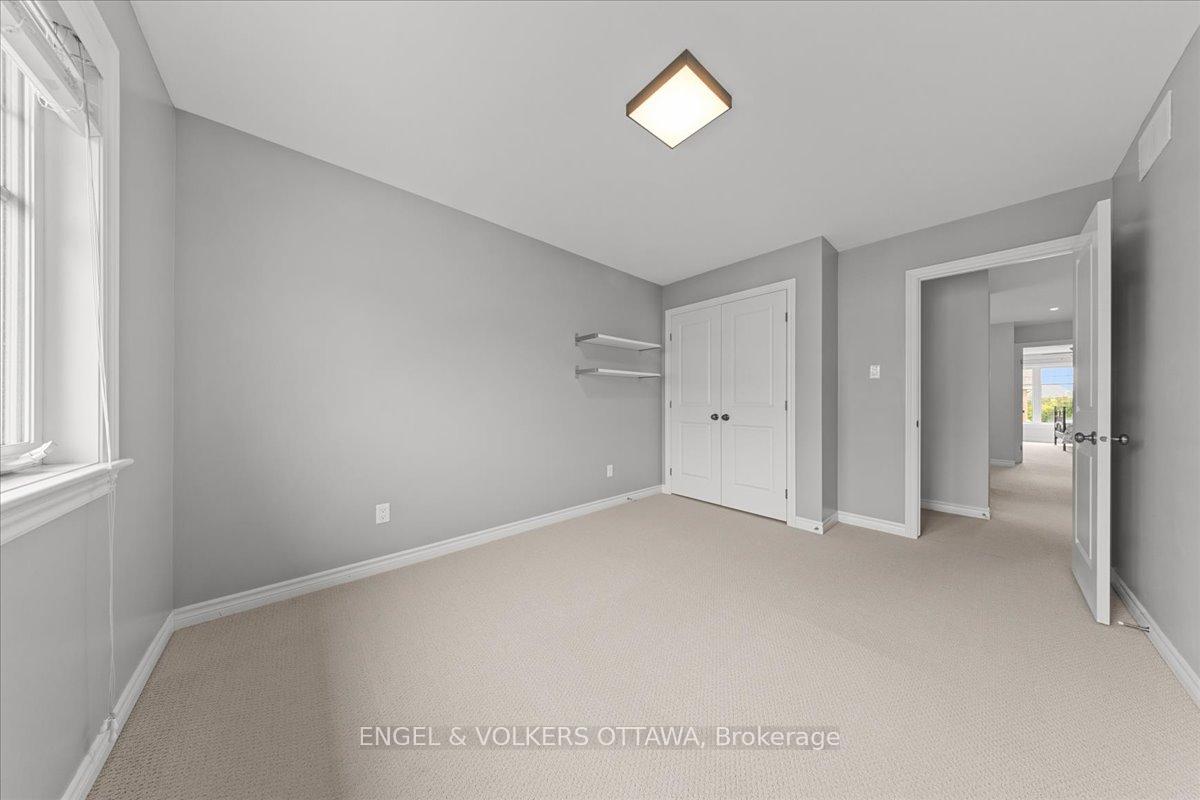 Photo 24 of 520 Rochefort Circle, Ottawa, Avalon West — HOMEH