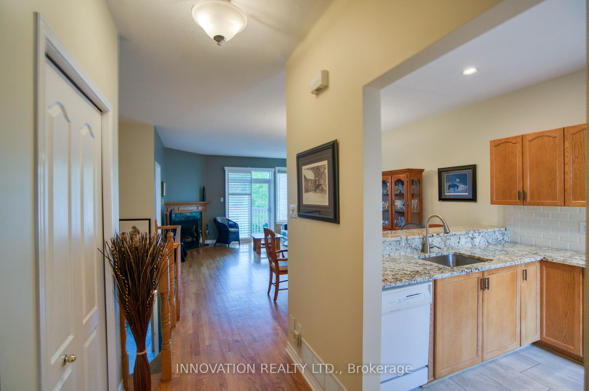 Photo 4 of 27 Eileen Crescent, Ottawa, Stittsville (Central) — HOMEH
