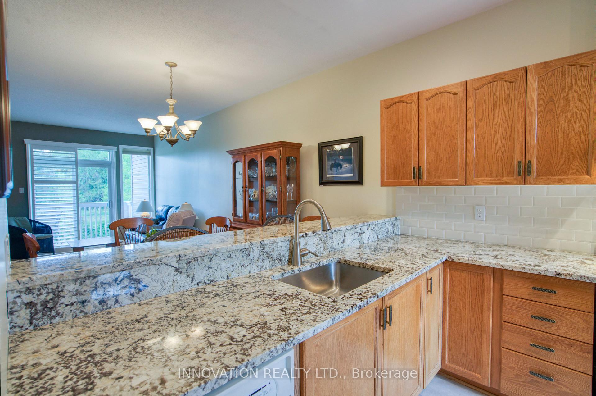 Photo 5 of 27 Eileen Crescent, Ottawa, Stittsville (Central) — HOMEH