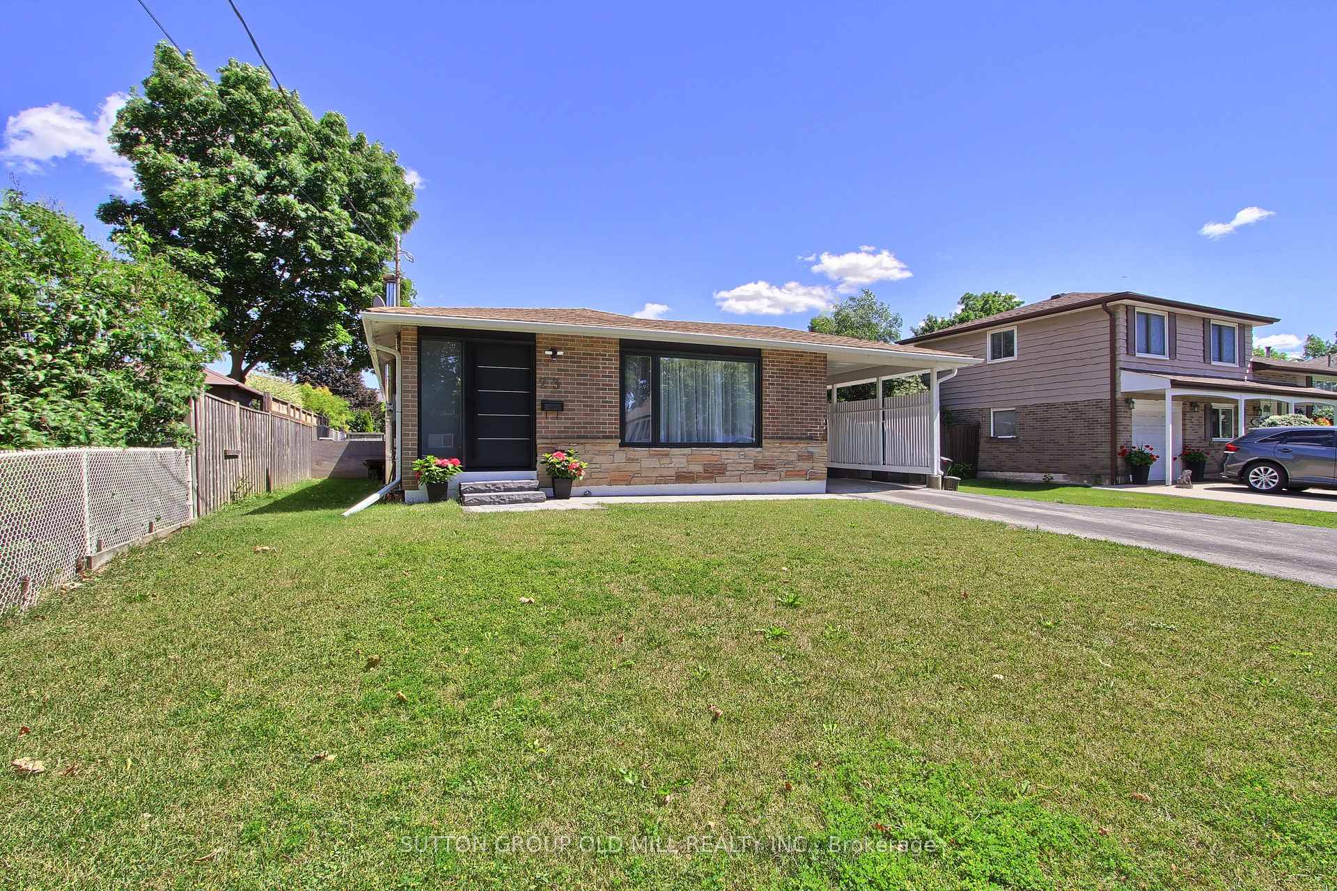 Photo 1 of 23 Moore Park Crescent, Halton Hills, Georgetown — HOMEH