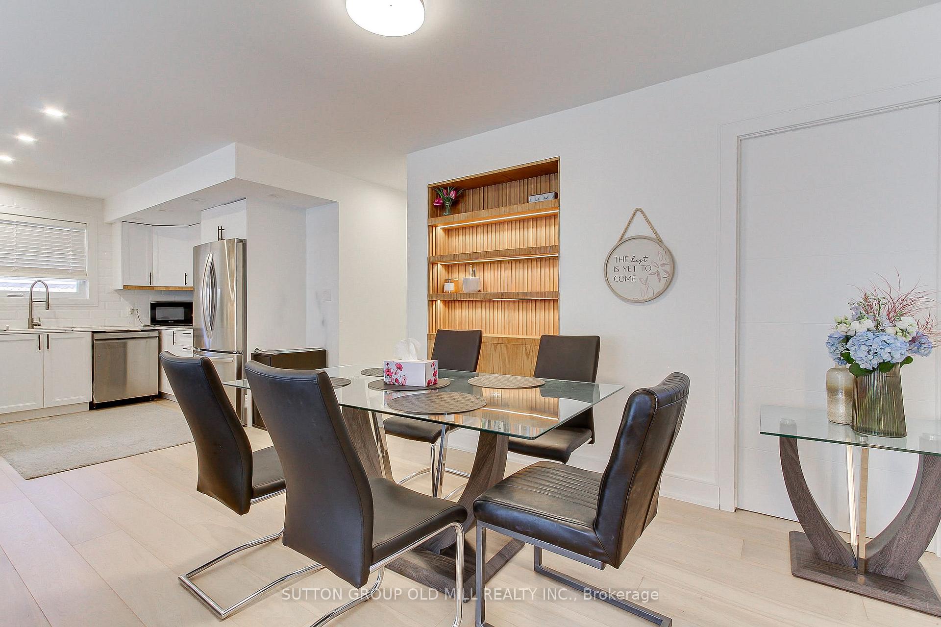 Photo 8 of 23 Moore Park Crescent, Halton Hills, Georgetown — HOMEH