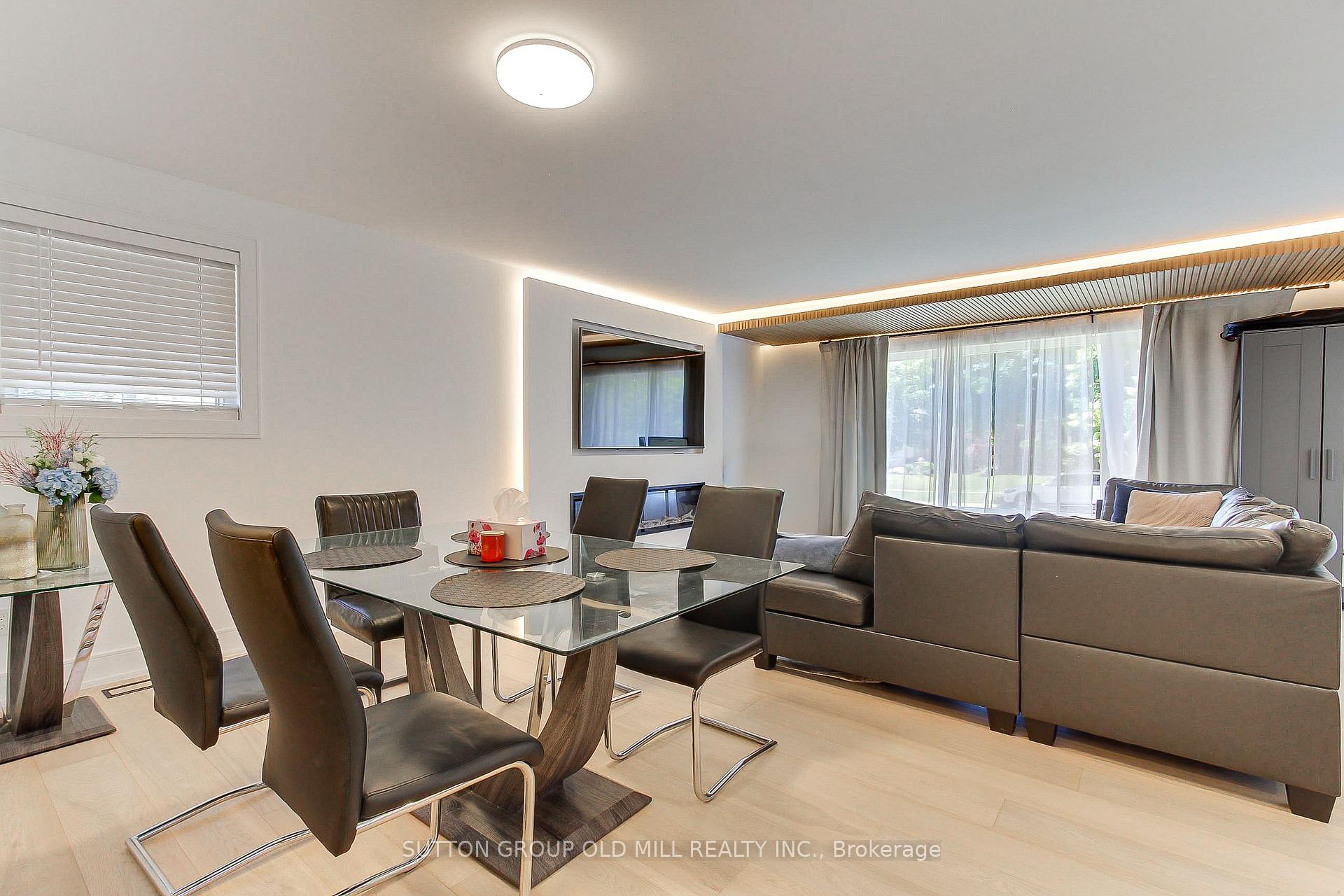 Photo 9 of 23 Moore Park Crescent, Halton Hills, Georgetown — HOMEH