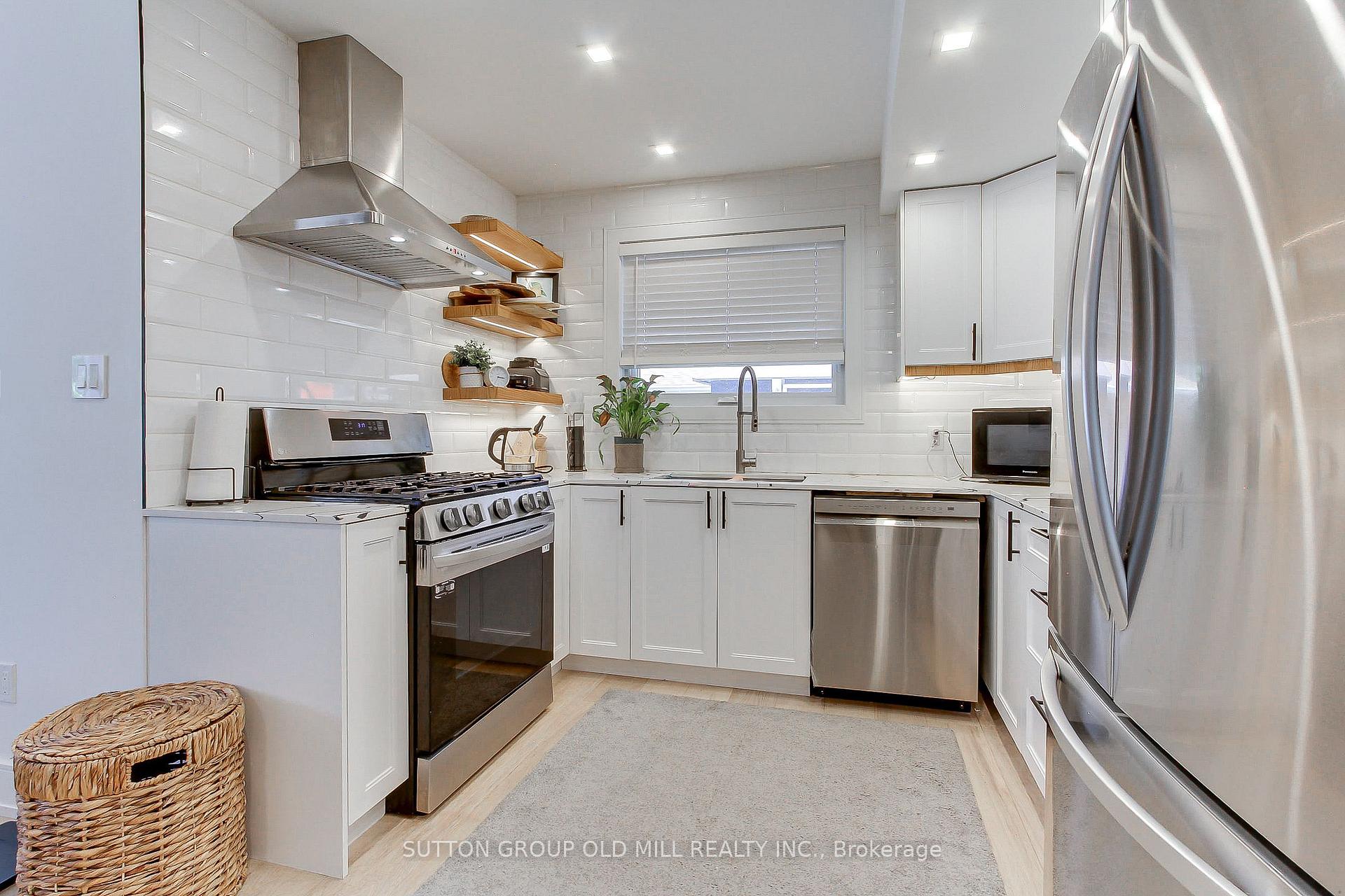 Photo 11 of 23 Moore Park Crescent, Halton Hills, Georgetown — HOMEH