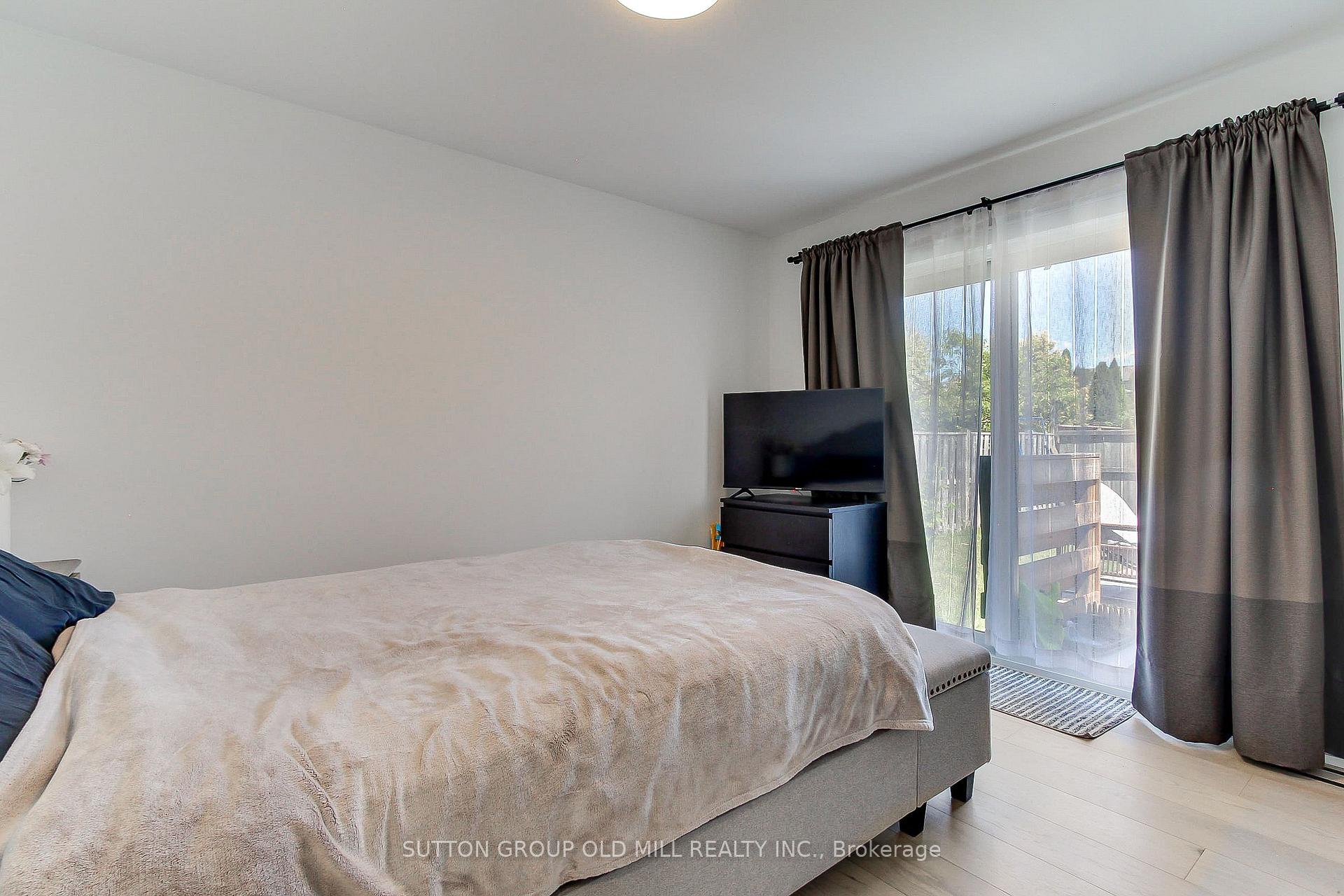 Photo 17 of 23 Moore Park Crescent, Halton Hills, Georgetown — HOMEH