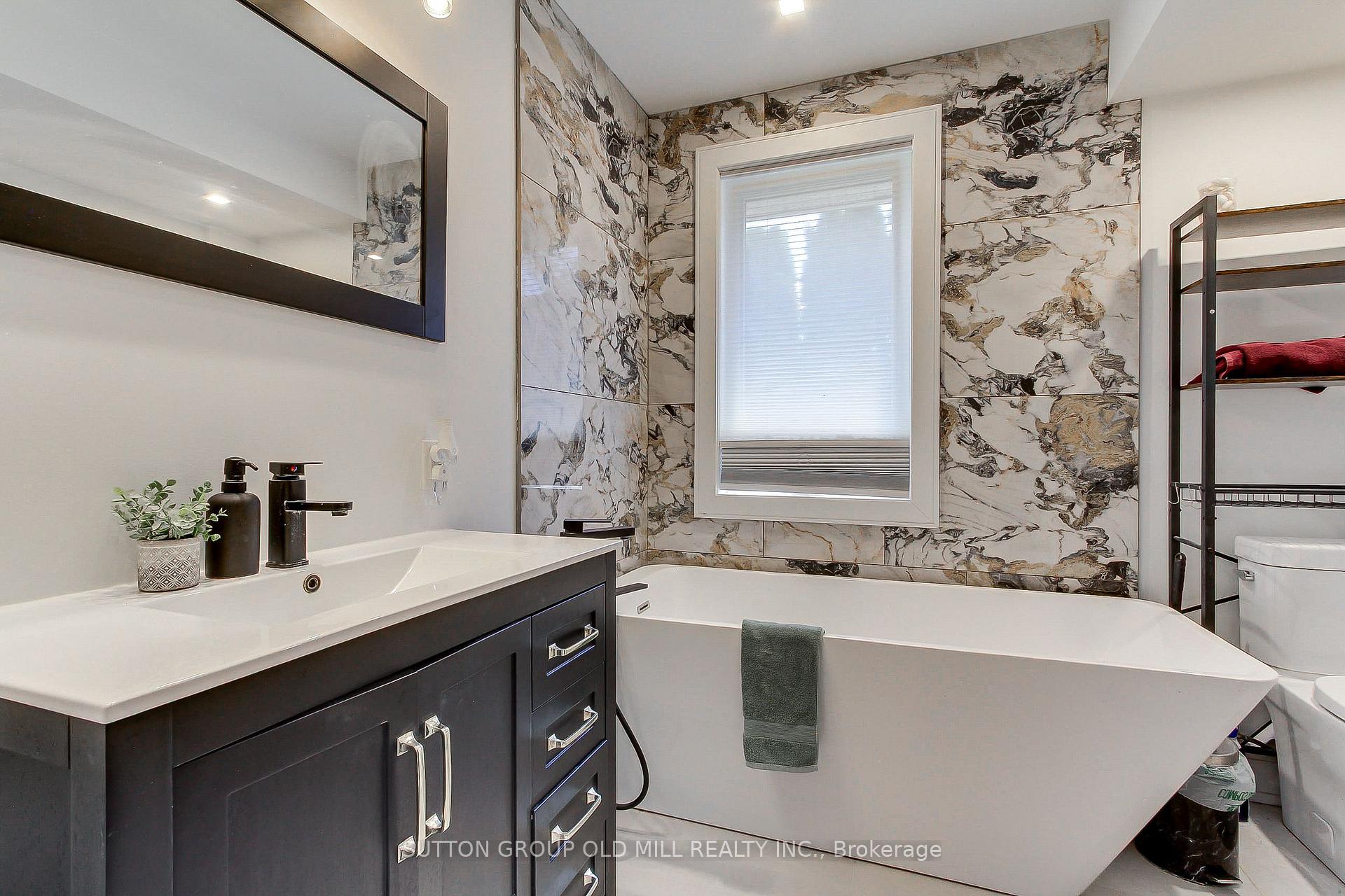 Photo 22 of 23 Moore Park Crescent, Halton Hills, Georgetown — HOMEH