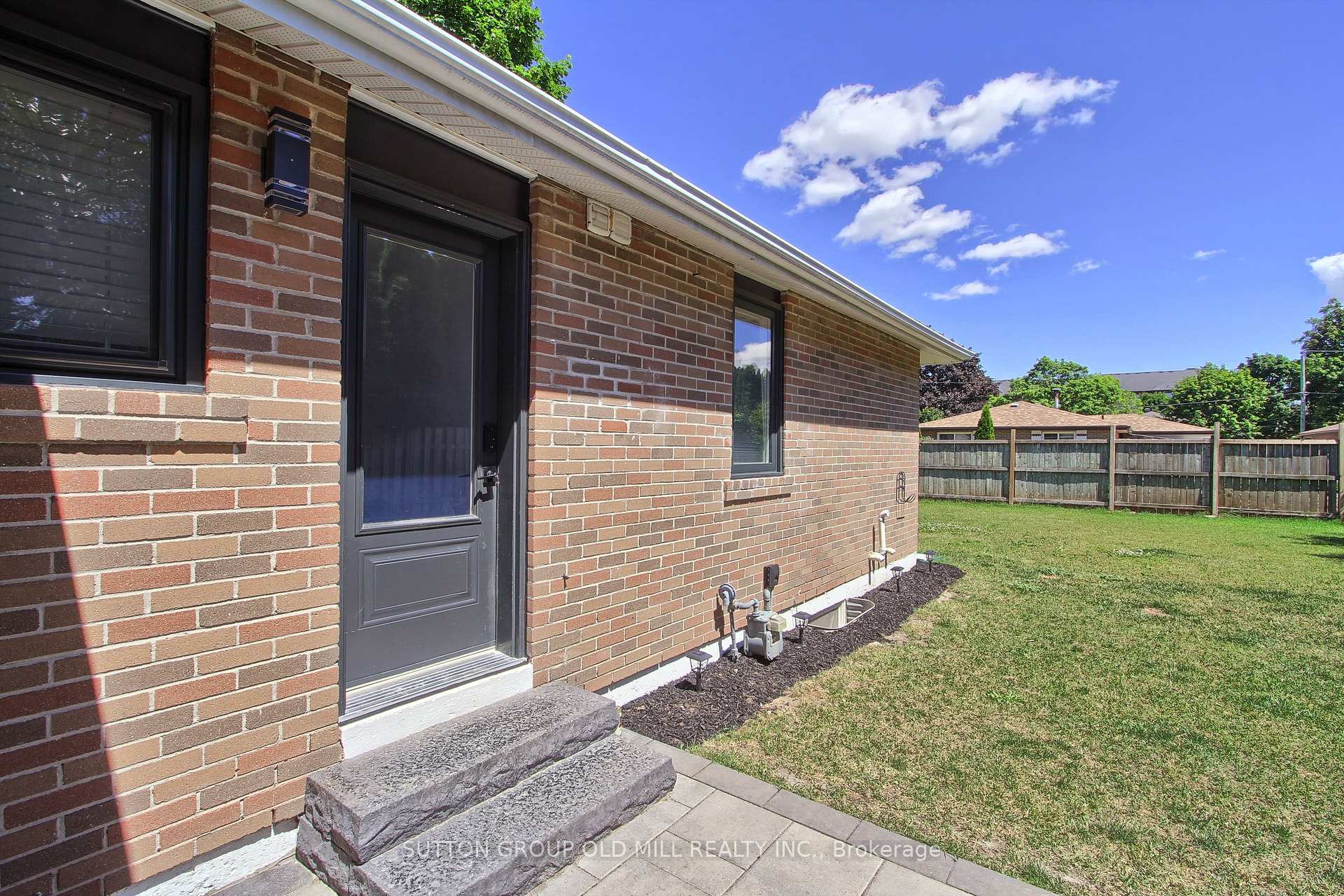 Photo 26 of 23 Moore Park Crescent, Halton Hills, Georgetown — HOMEH
