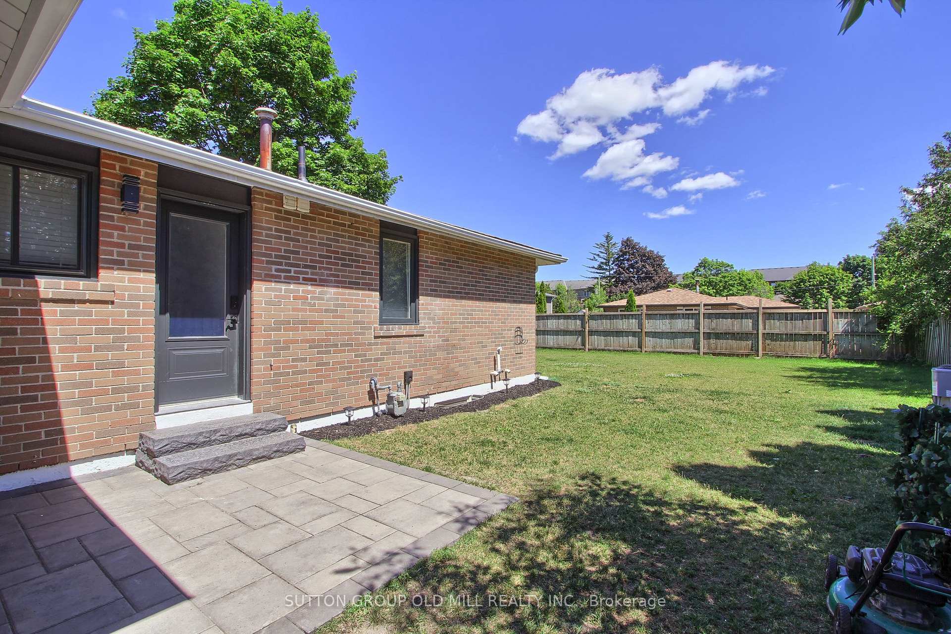 Photo 41 of 23 Moore Park Crescent, Halton Hills, Georgetown — HOMEH