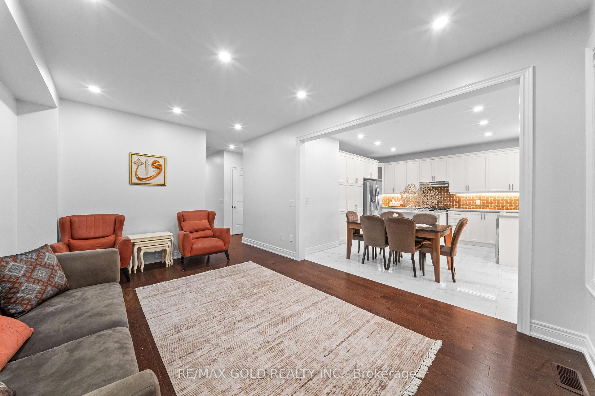 Photo 3 of 11 Sinatra Street, Brampton, Sandringham-Wellington North — HOMEH