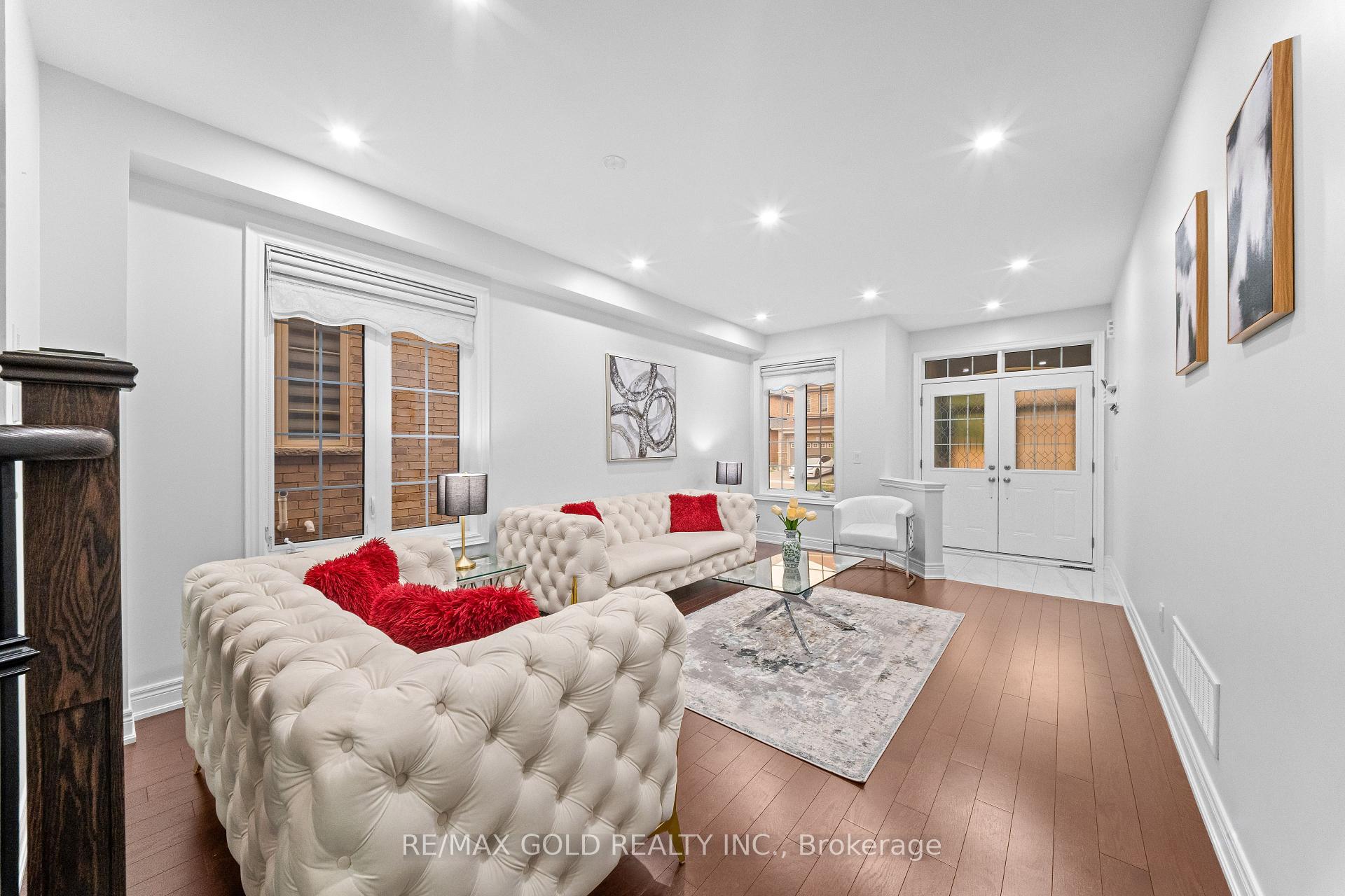 Photo 4 of 11 Sinatra Street, Brampton, Sandringham-Wellington North — HOMEH