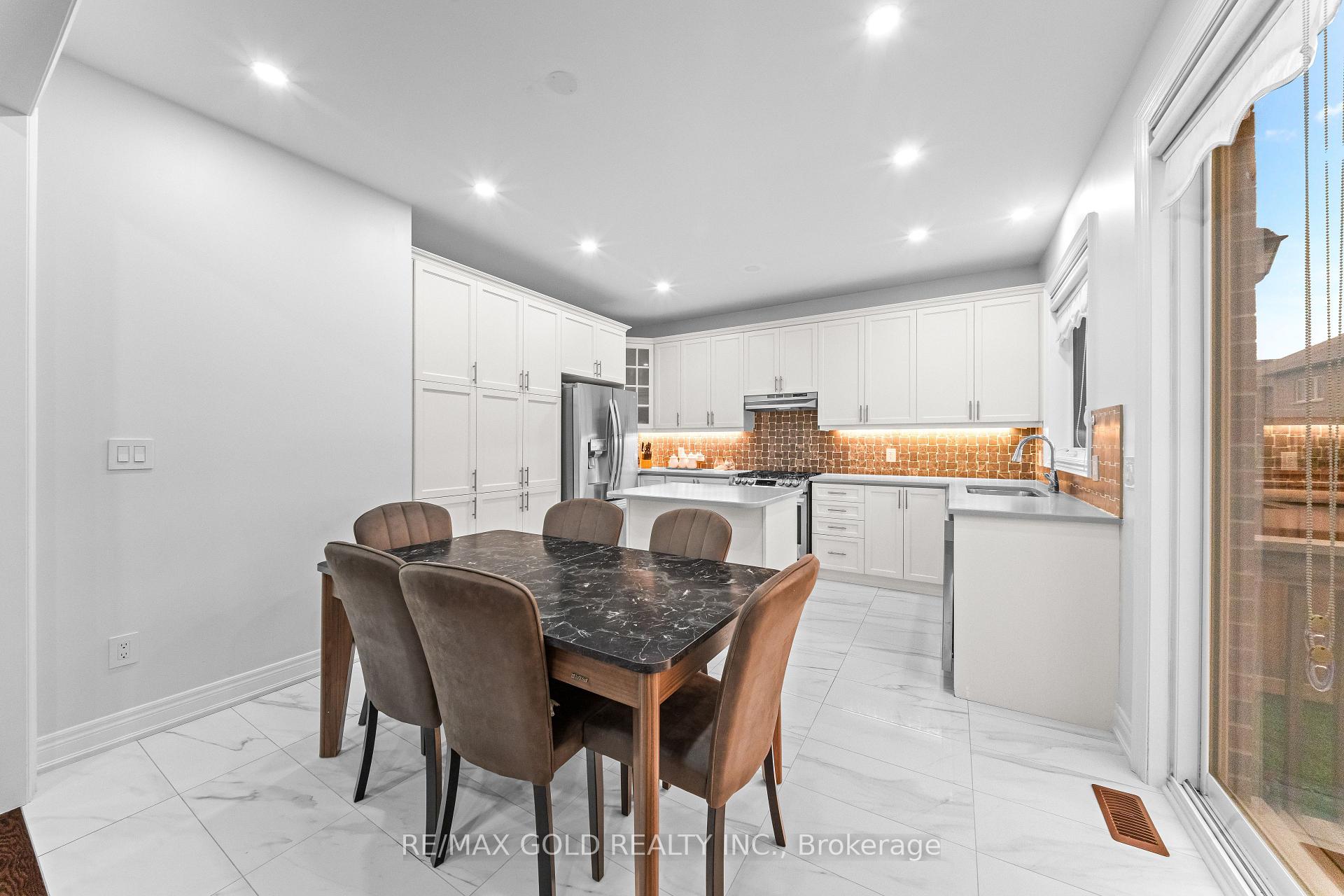 Photo 8 of 11 Sinatra Street, Brampton, Sandringham-Wellington North — HOMEH