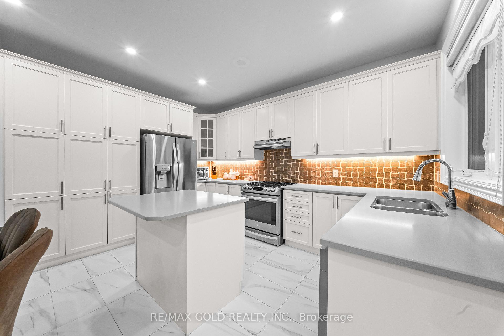 Photo 9 of 11 Sinatra Street, Brampton, Sandringham-Wellington North — HOMEH