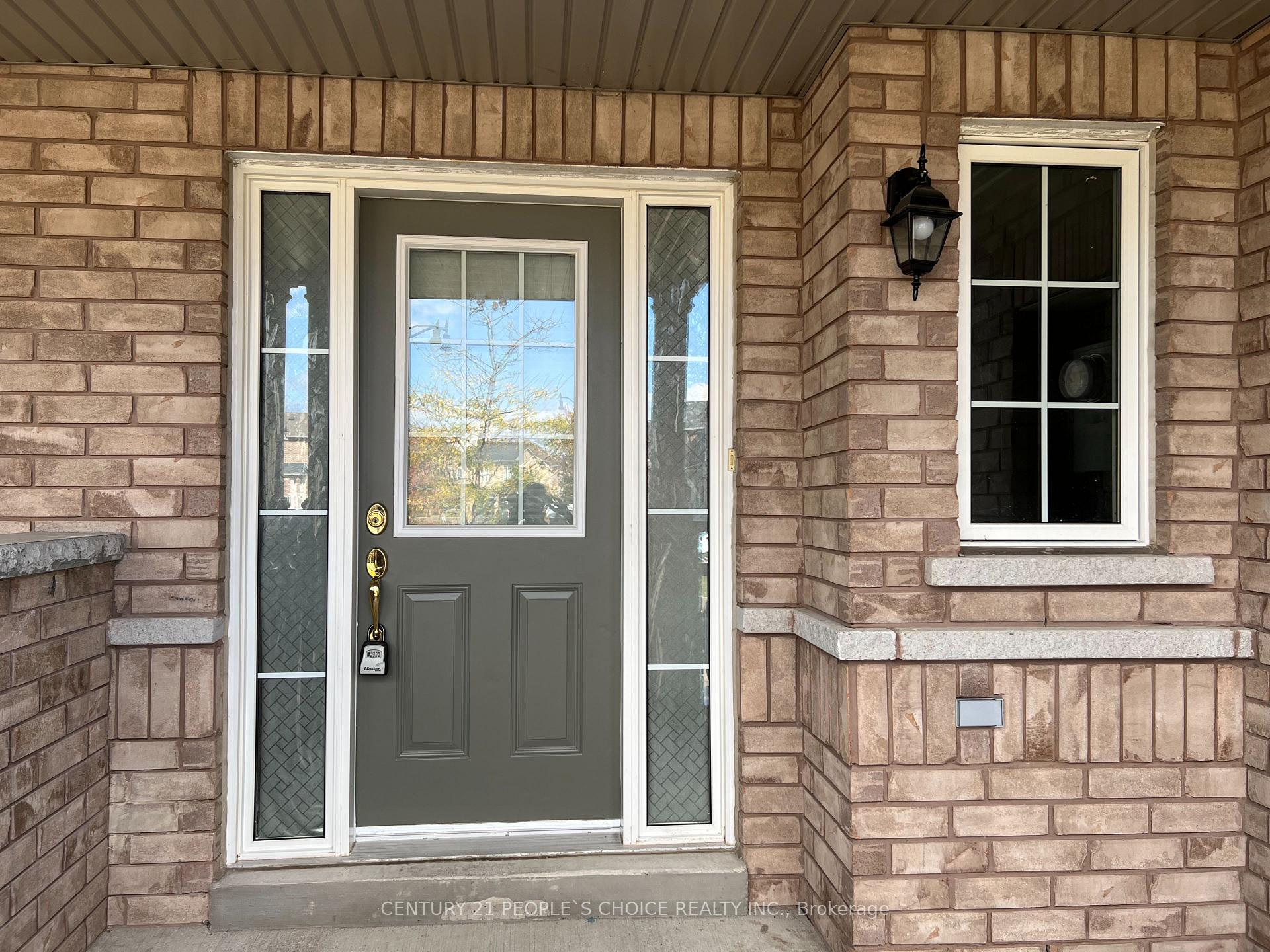Photo 2 of 88 Delport Close, Brampton, Bram East — HOMEH