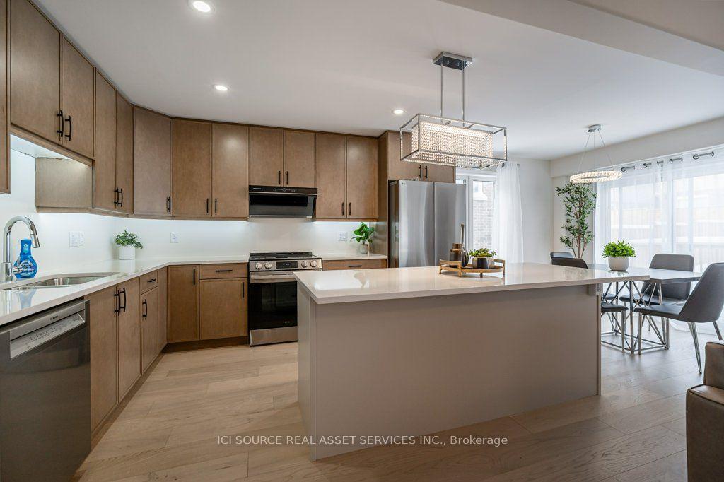 Photo 2 of 212 O'Neil Street, Peterborough, Monaghan Ward 2 — HOMEH