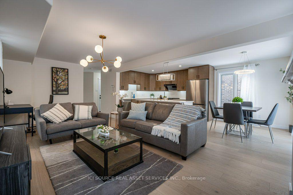 Photo 3 of 212 O'Neil Street, Peterborough, Monaghan Ward 2 — HOMEH