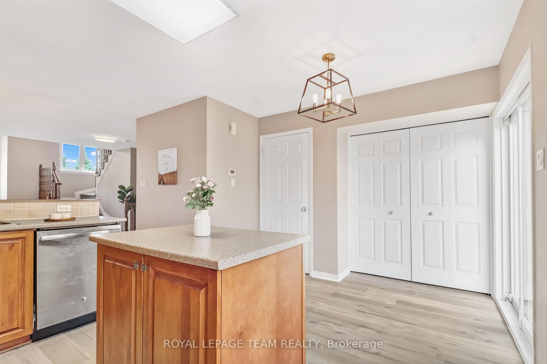 Photo 14 of 280 Keltie Private, Ottawa, Barrhaven - Longfields — HOMEH