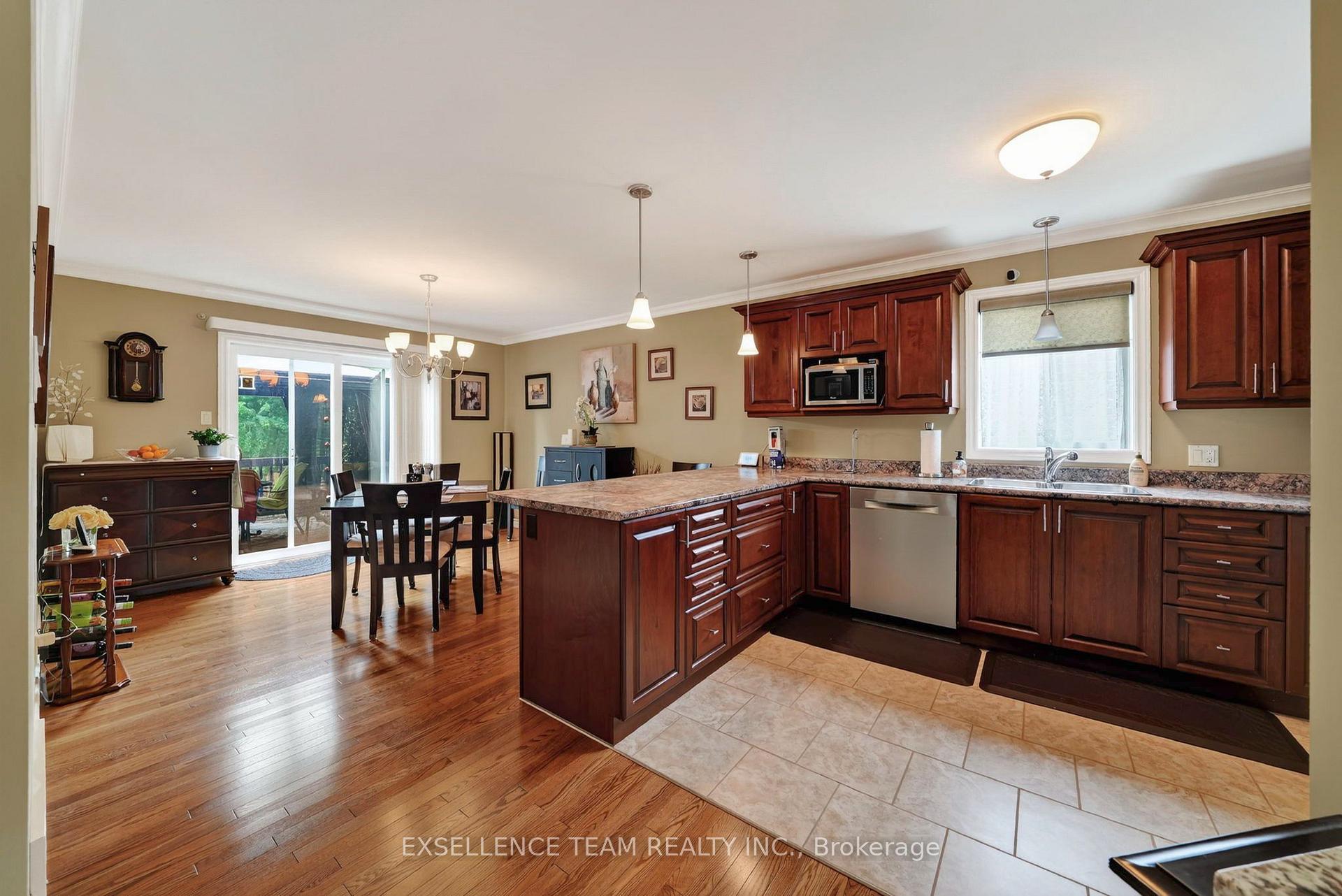 Photo 6 of 1159 Montreal Road, Cornwall, Cornwall — HOMEH