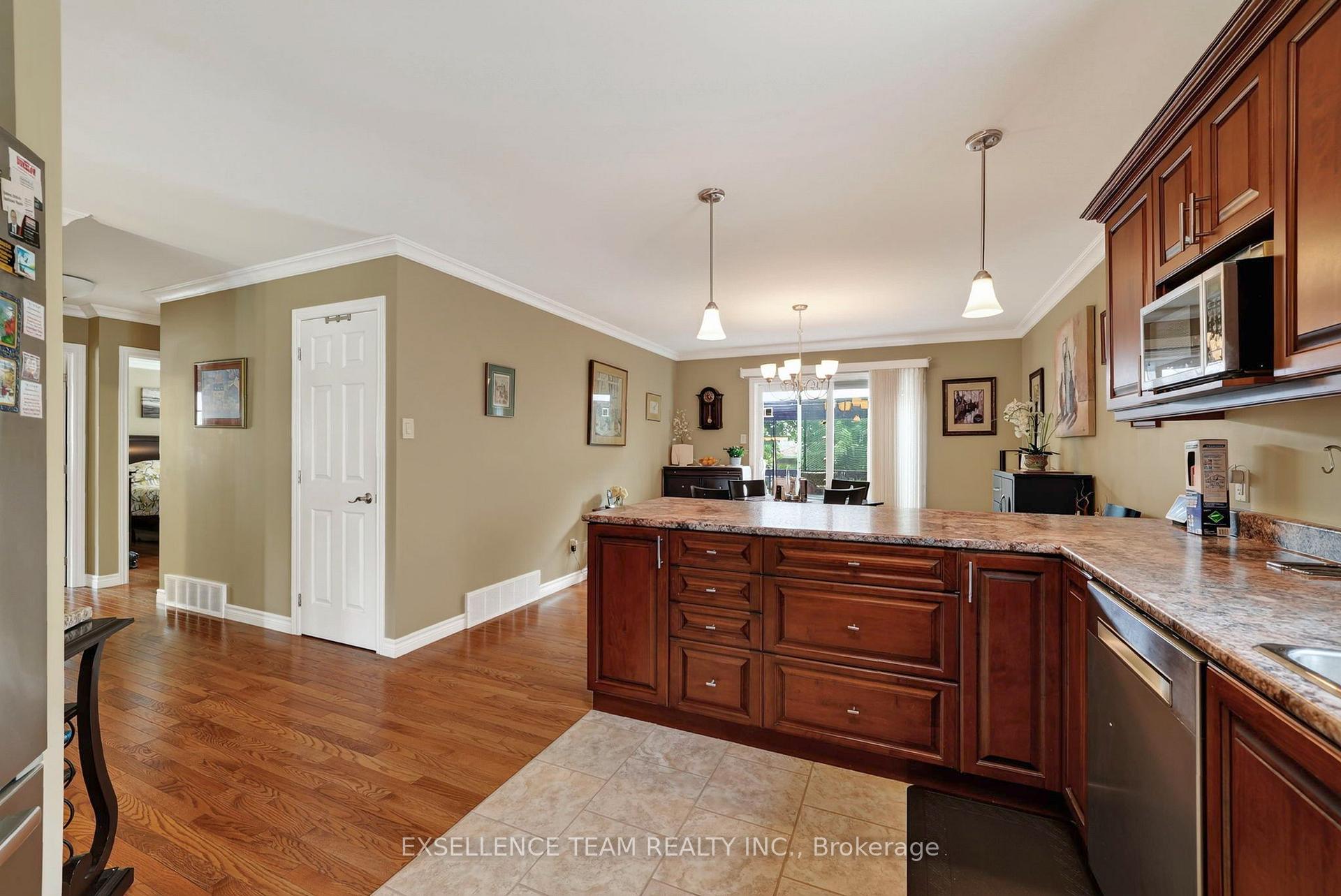 Photo 9 of 1159 Montreal Road, Cornwall, Cornwall — HOMEH