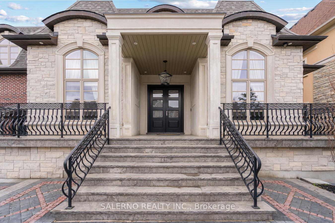 Photo 4 of 71 Grand Vellore Crescent, Vaughan, Vellore Village — HOMEH