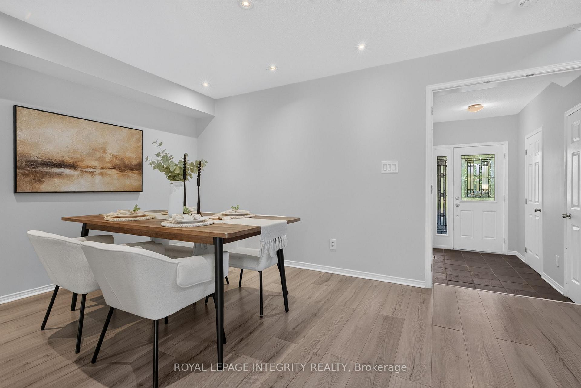 Photo 3 of 640 Kilbirnie Drive, Ottawa, Barrhaven - Stonebridge — HOMEH
