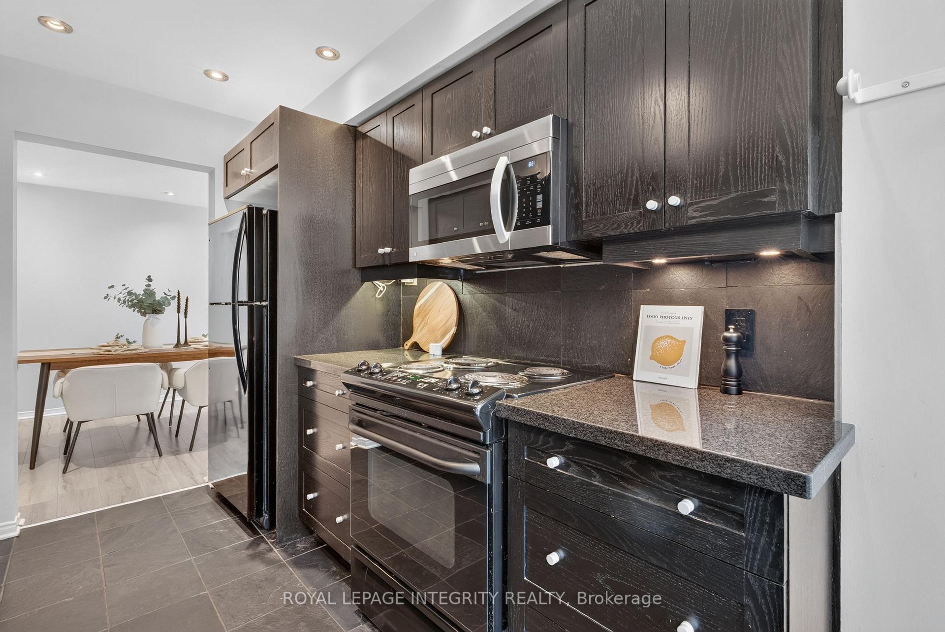 Photo 8 of 640 Kilbirnie Drive, Ottawa, Barrhaven - Stonebridge — HOMEH
