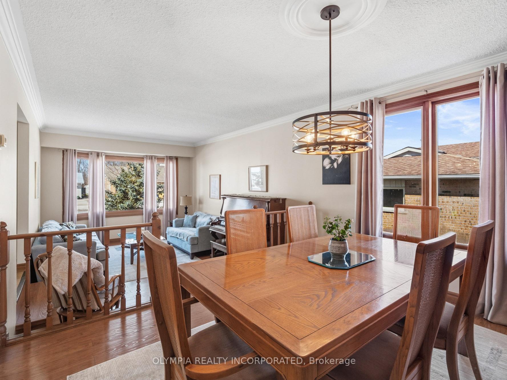 Photo 4 of 3640 Rapids View Drive, Niagara Falls, Chippawa — HOMEH