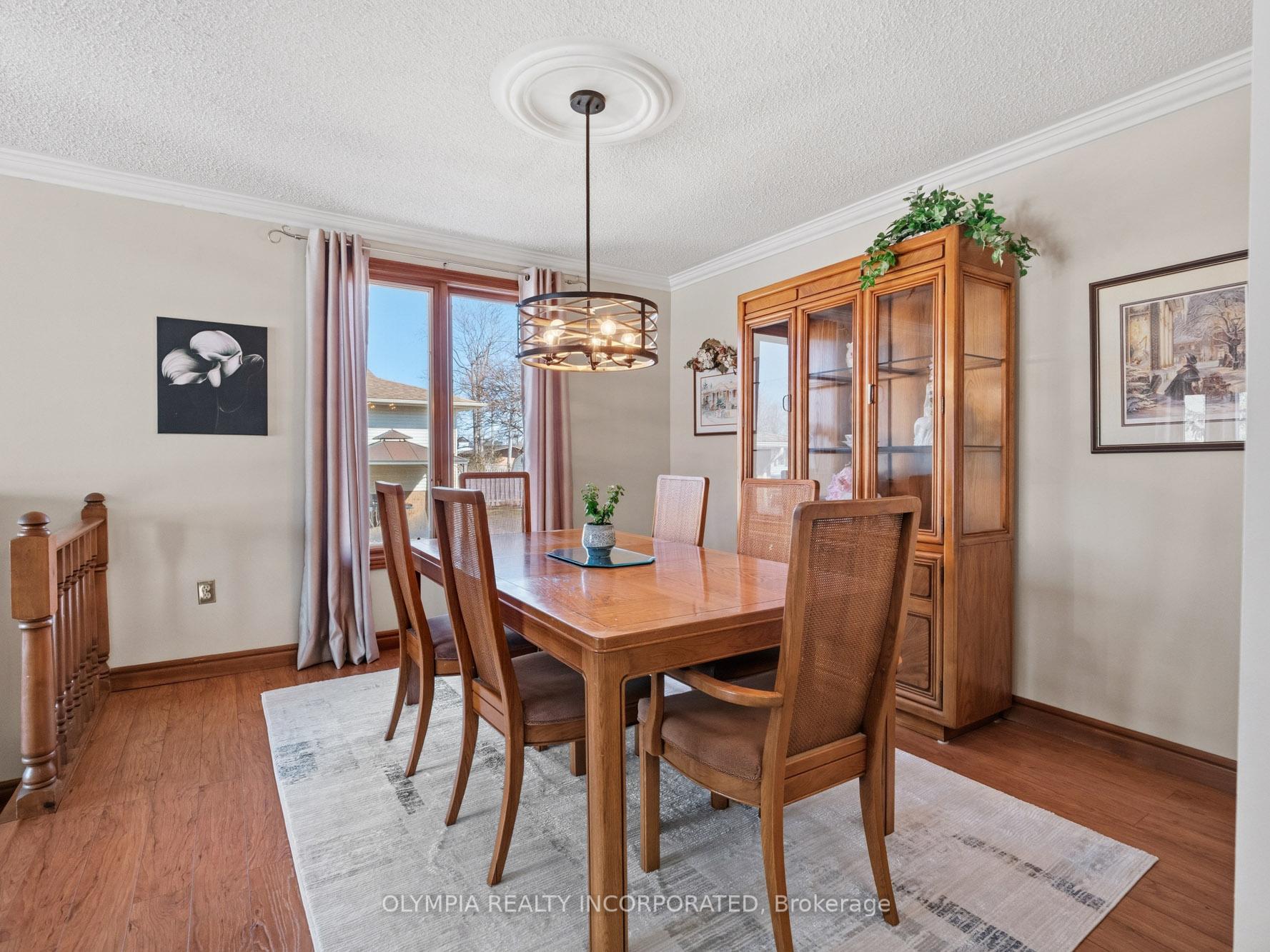 Photo 5 of 3640 Rapids View Drive, Niagara Falls, Chippawa — HOMEH